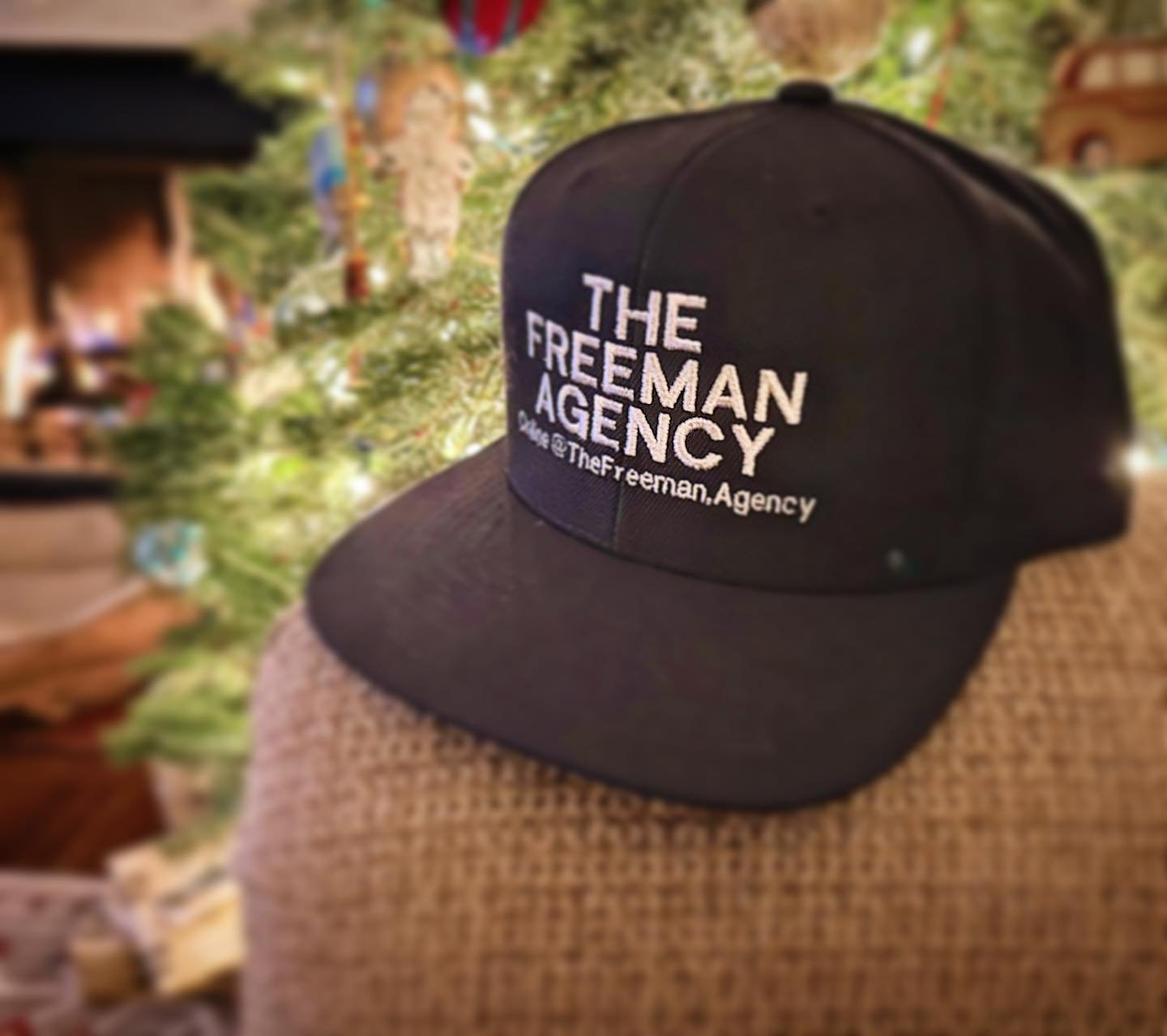 Happy Friday, and happy holidays from The Freeman Agency 🎄✌️❤️

#thefreemanagency #happyholidayssantamonica #familytree #datacentricmarketing