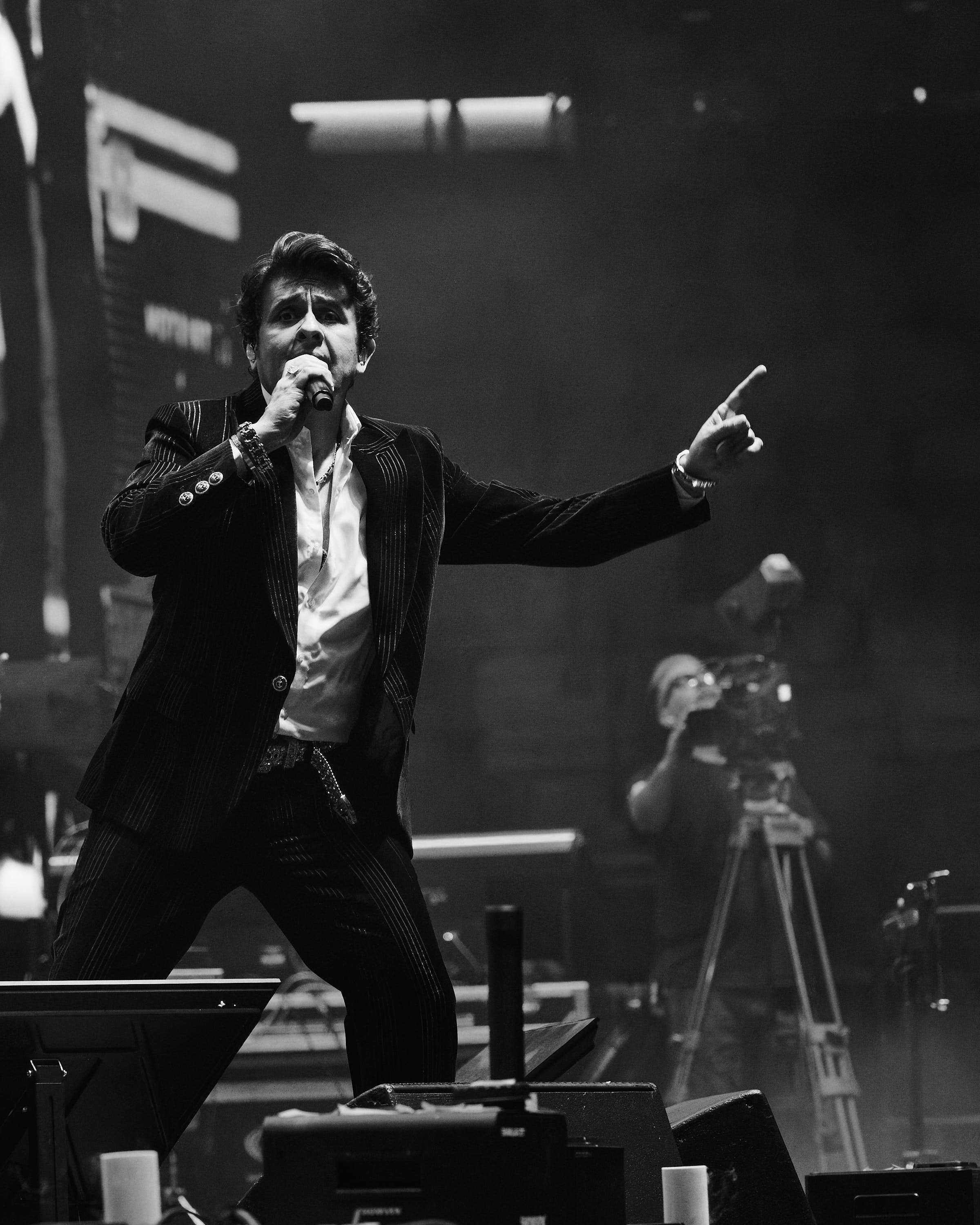 20260913_DHRUMILDESAI_SonuNigam_4204.jpg