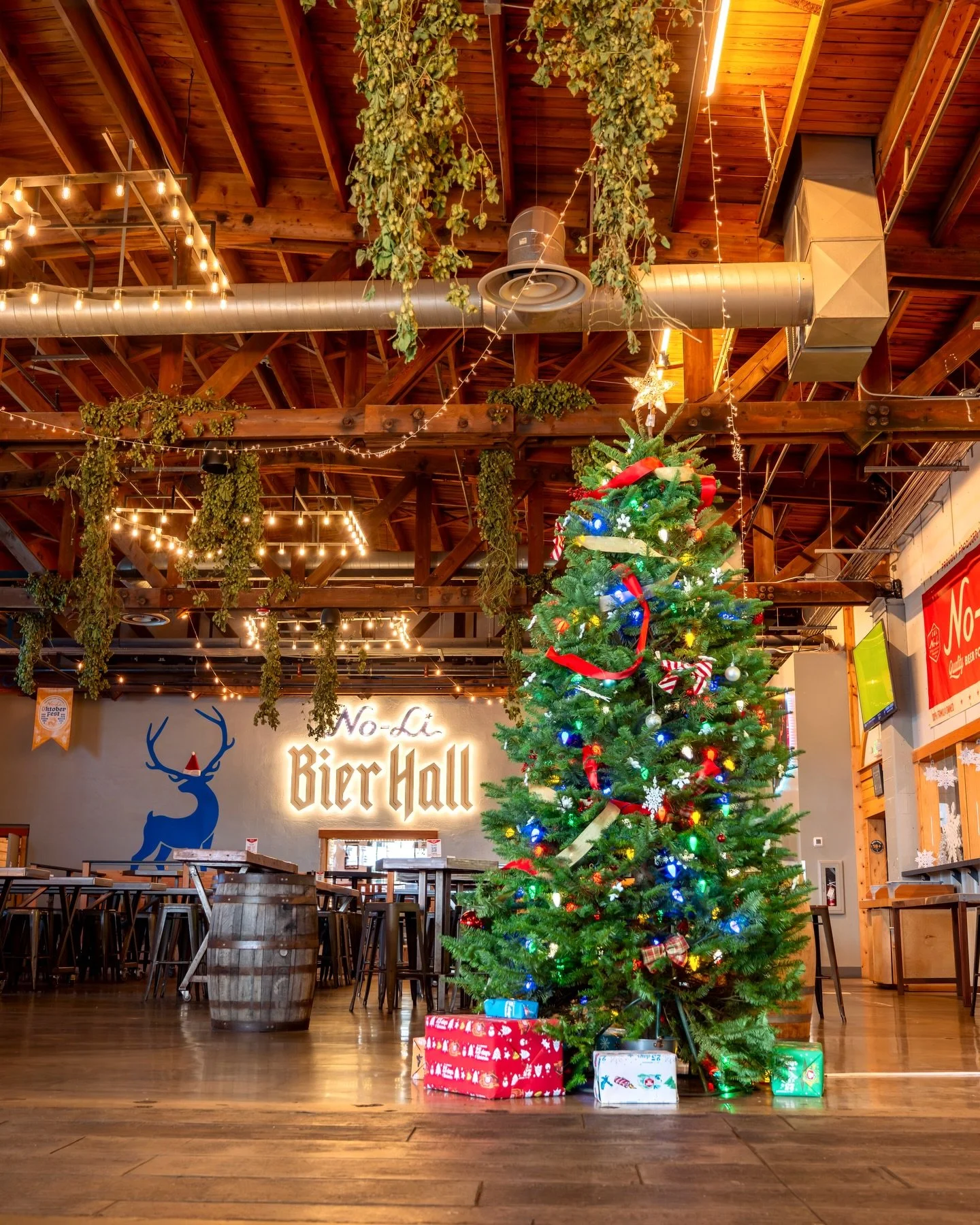 Holiday mode at the Bier Hall: ON 🍻🎄