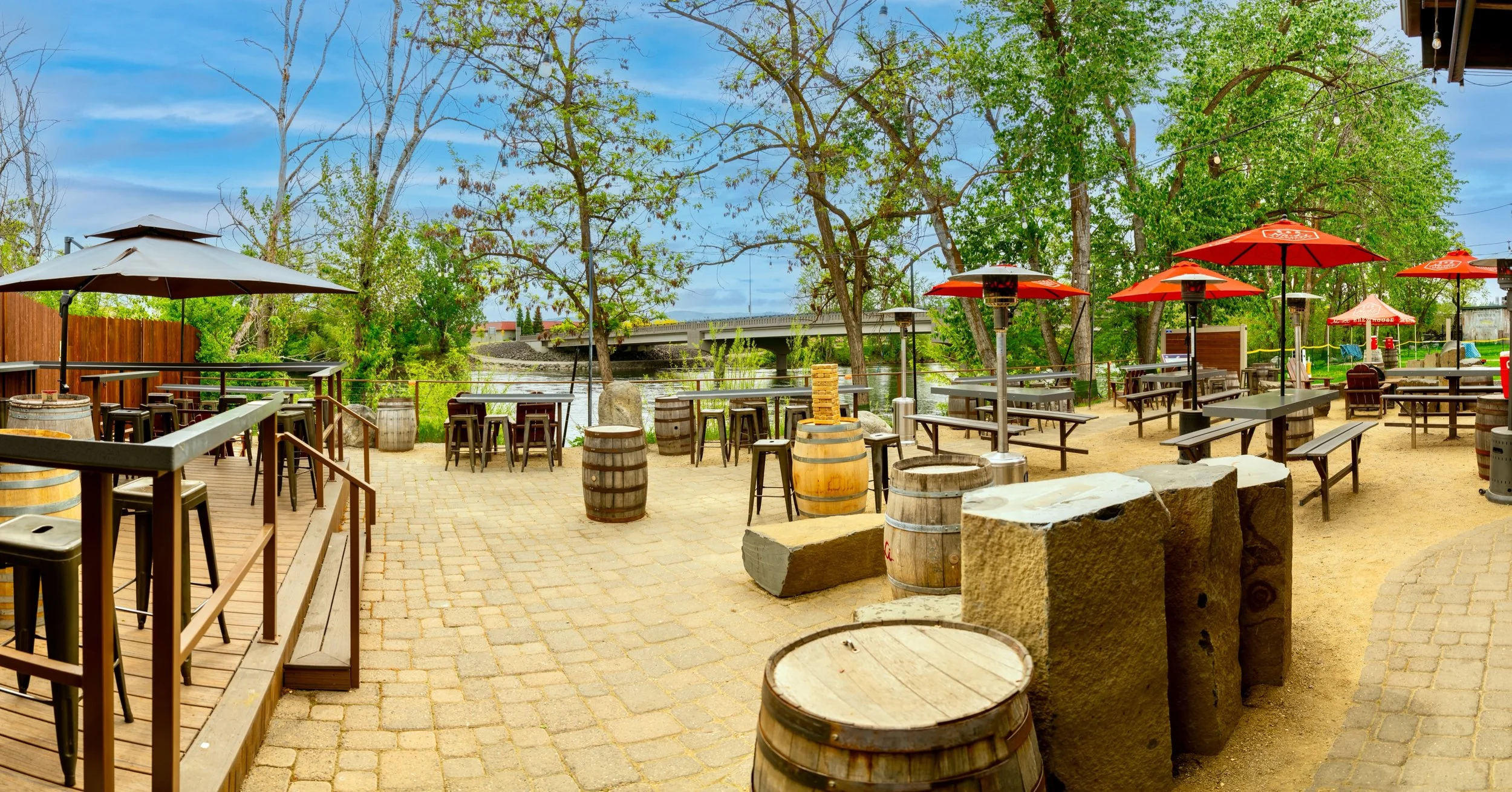 Spokane summer starts here 🍺☀️

🚨 We&rsquo;ll be opening early at 11AM for graduation weekend (Saturday-Sunday)!