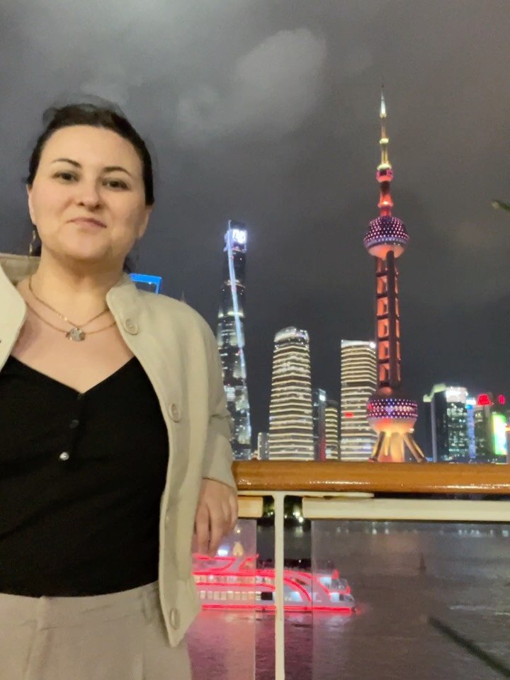 It was a sweet one #2025wrapup

Formed an improv team, developed my hour, made BAGELS and SOURDOUGH, made GAINS, saw Japan, China and Korea and spent countless hours with my buds and my love. To everyone I took a video of when they thought I was taki