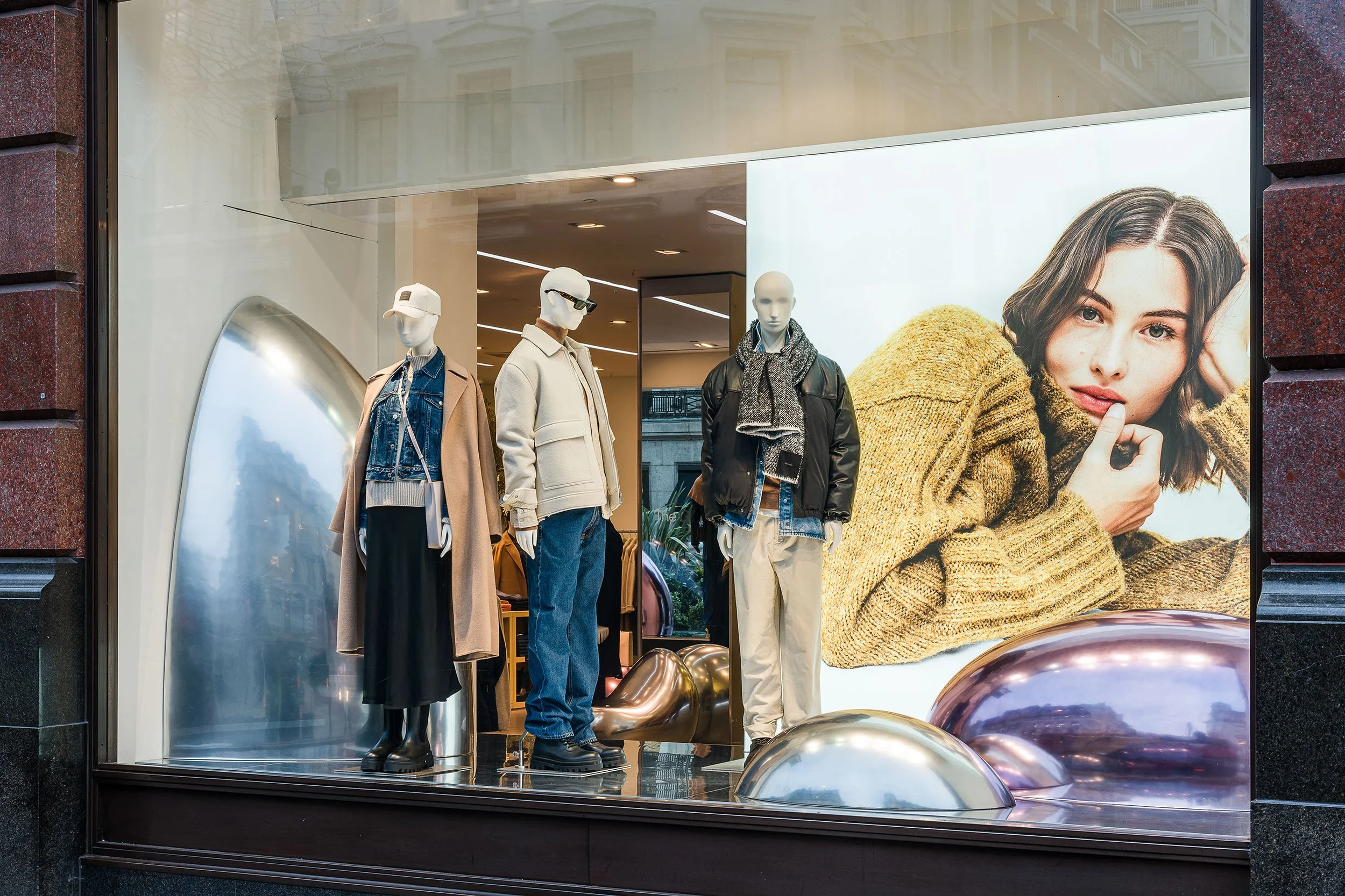 HO24_EMEA_CK_REGENT_STREET_LONDON_10_110124.jpg