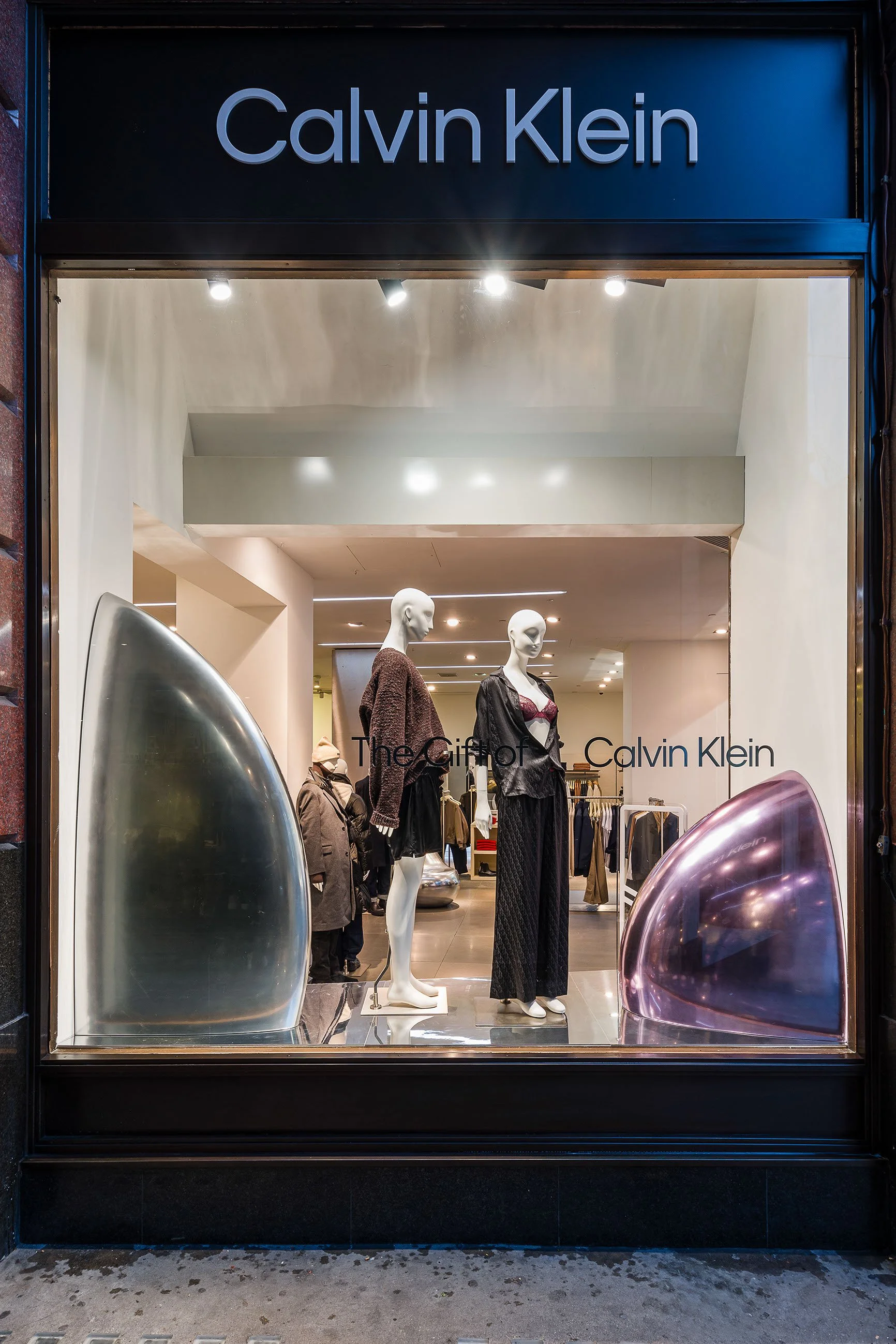 HO24_EMEA_CK_REGENT_STREET_LONDON_12_110124.jpg