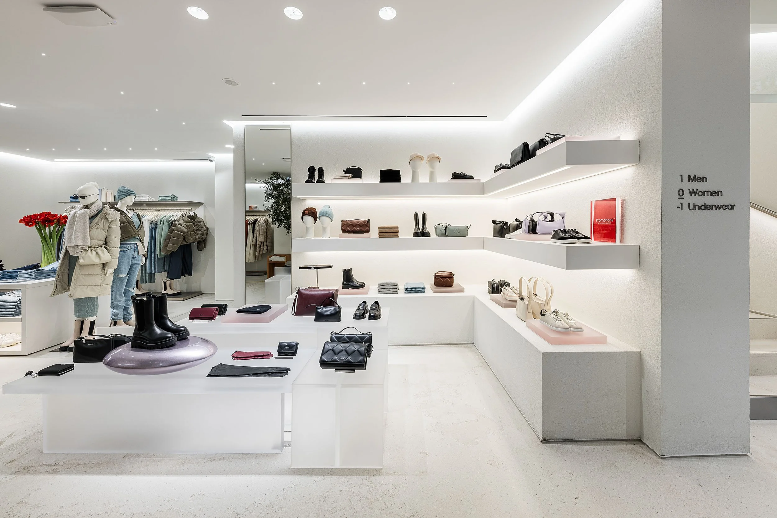 HO24_EMEA_CK_CHAMPS_ELYSEES_PARIS_44_110624.jpg