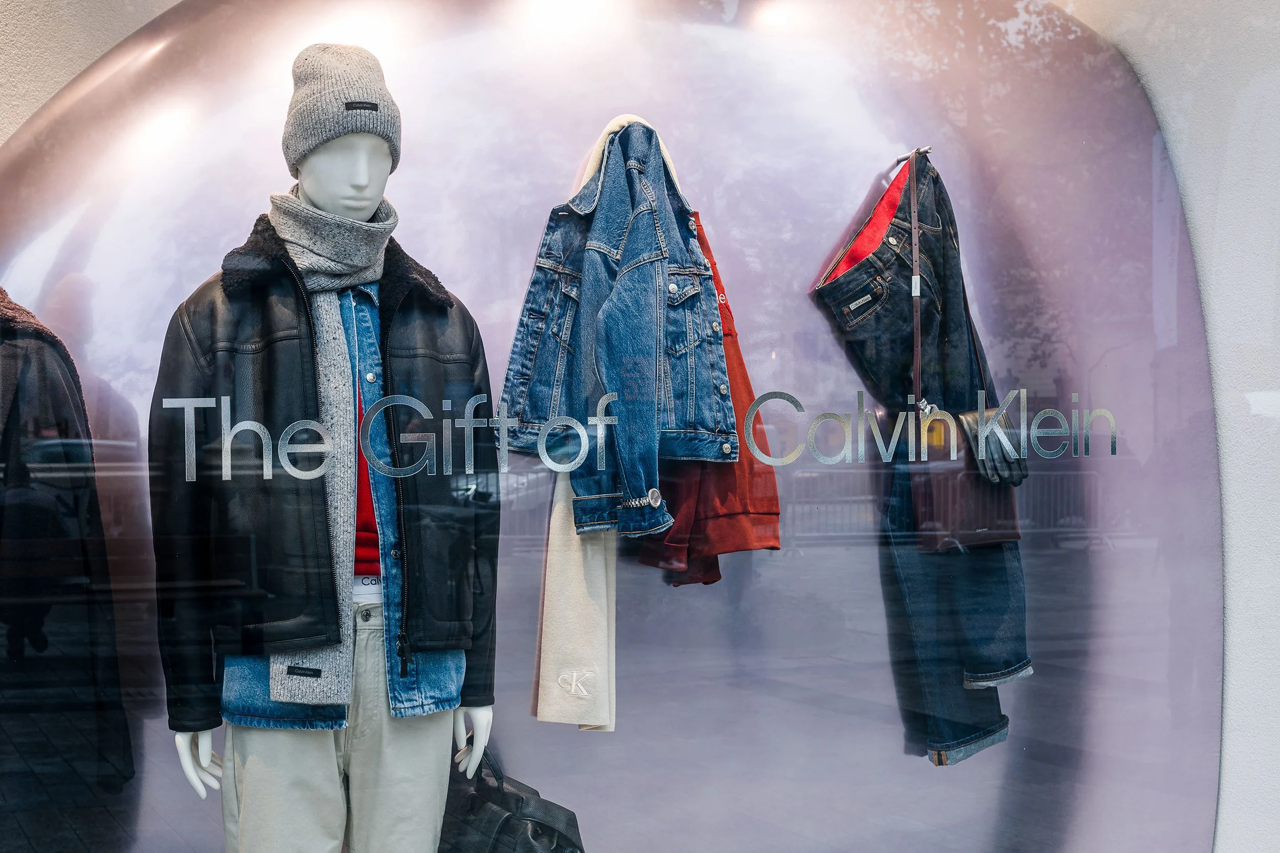 HO24_EMEA_CK_CHAMPS_ELYSEES_PARIS_14_110624.jpg