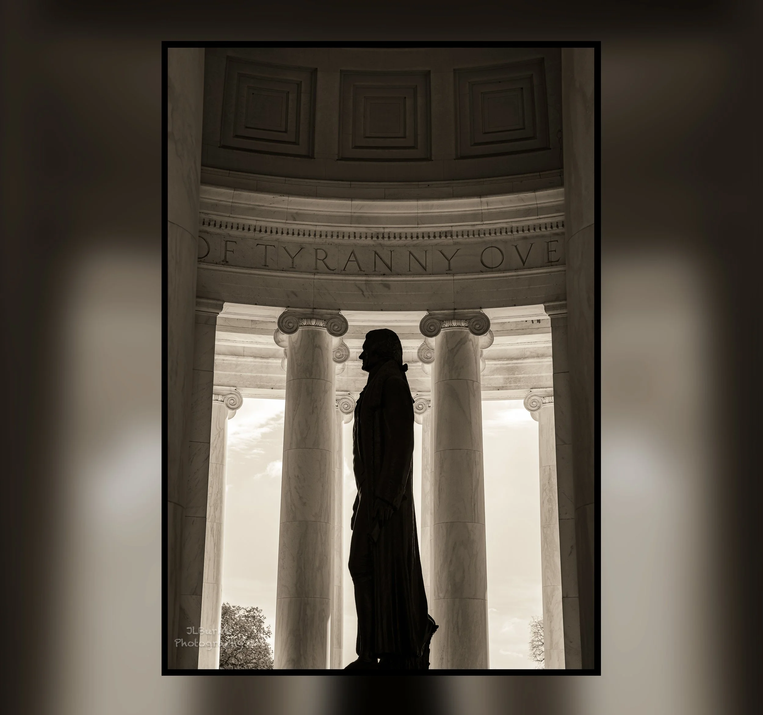 Jefferson V2 IG Crop.jpg
