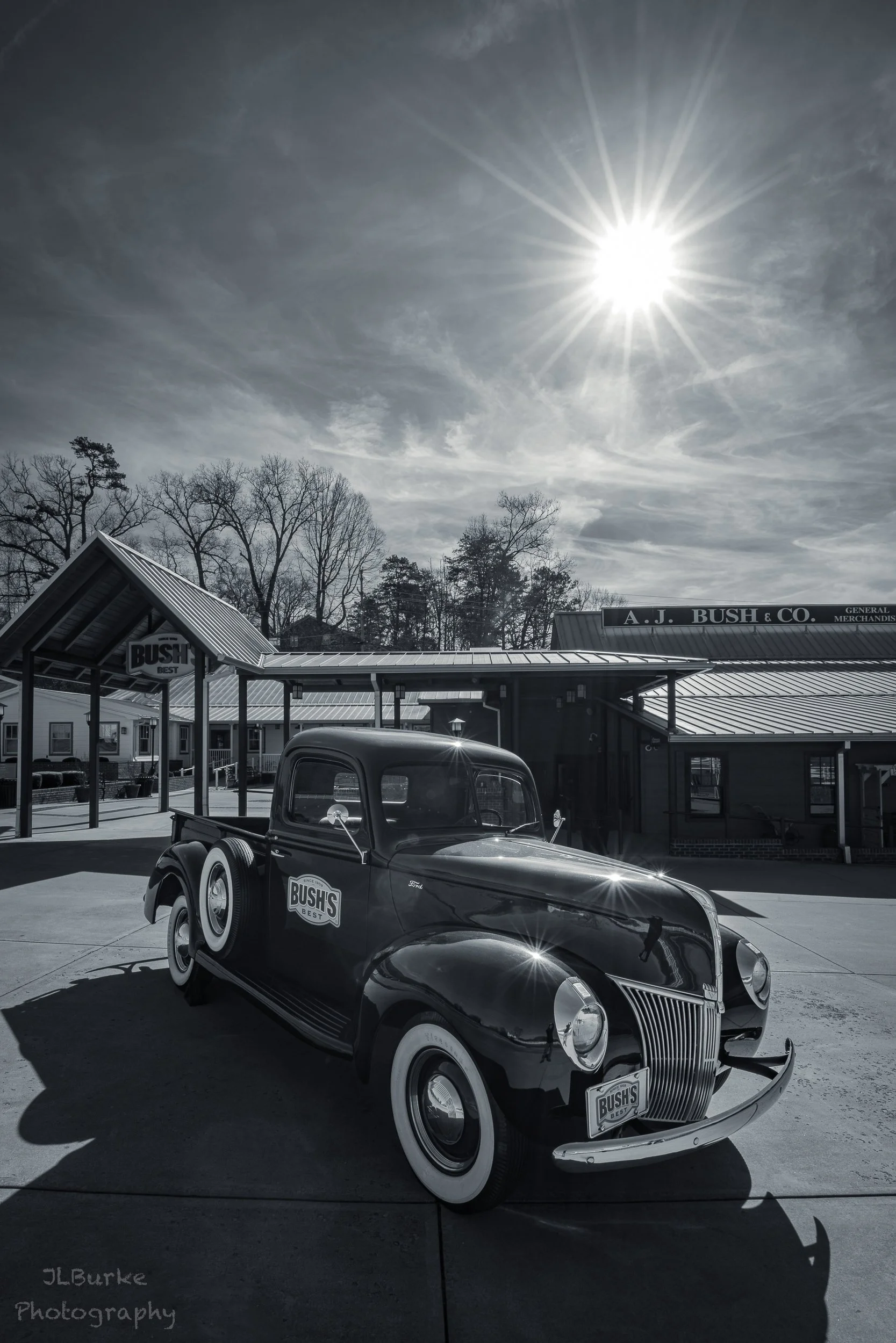 1940's Ford Sunburst I-W.jpg
