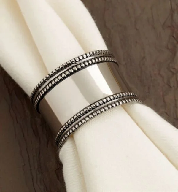 SILVER NAPKIN RING