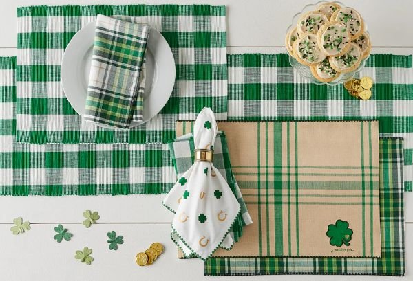 ANTIQUE GOLD NAPKIN RING