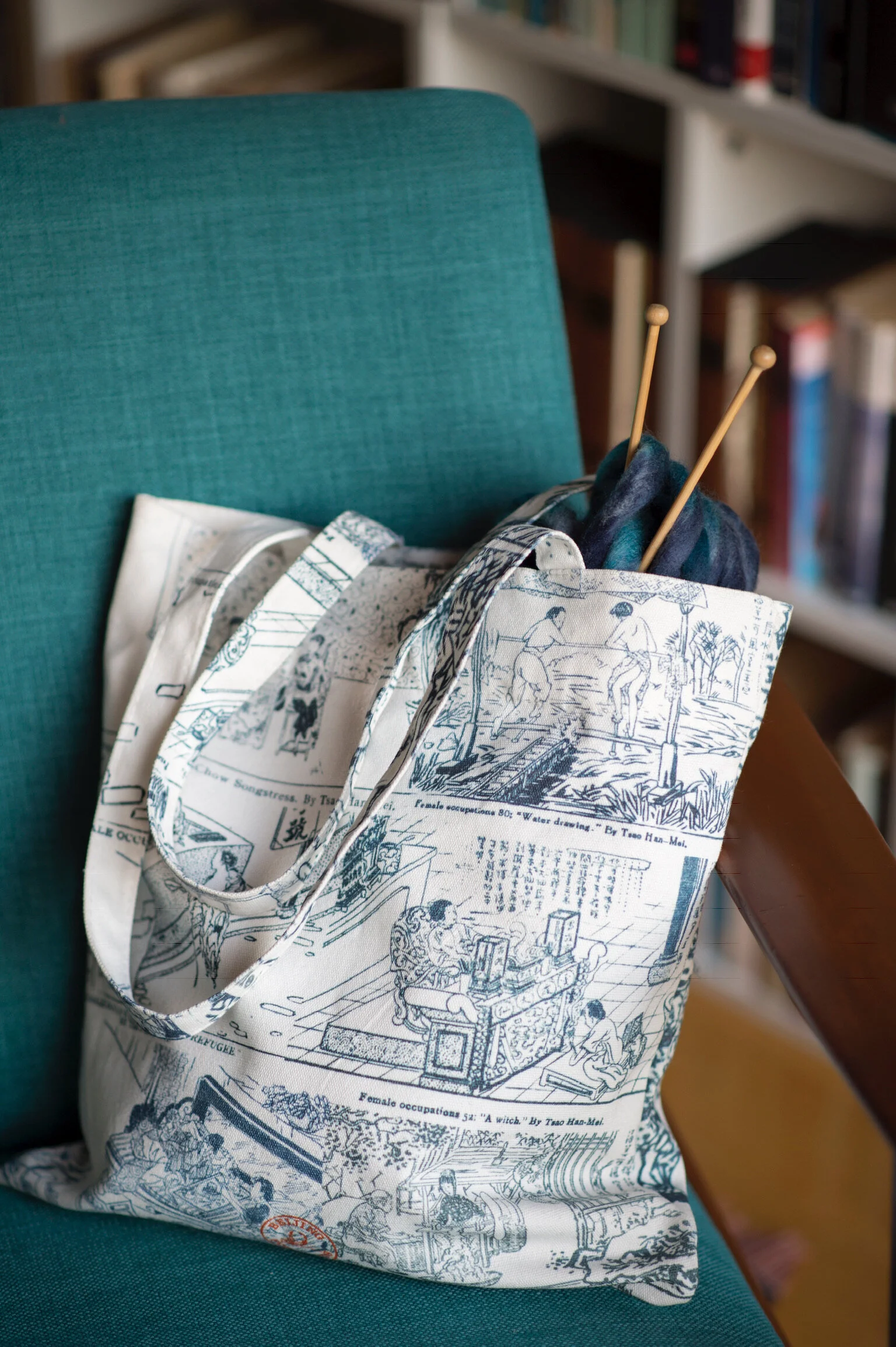 female trade tote2.jpg