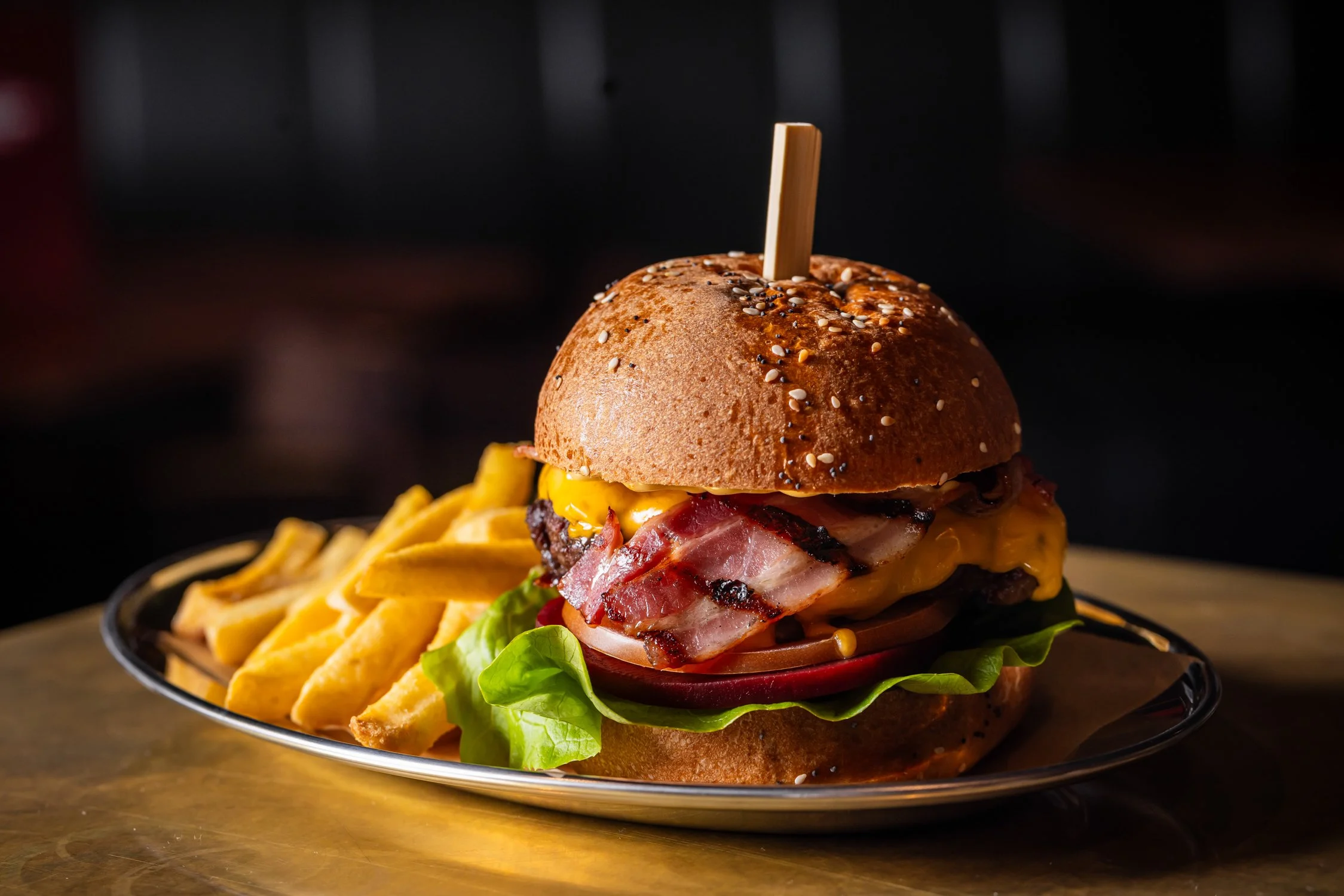 St Leonards Tavern - Burger - Trent Van Der Jagt.jpg