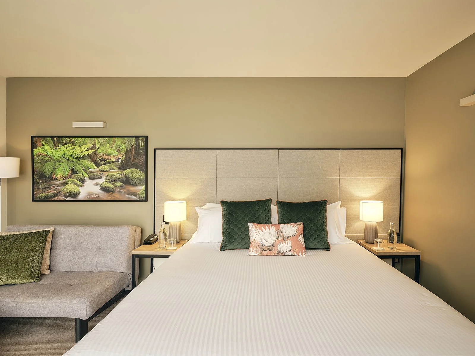 Peppers Marysville_Guest Room.jpg