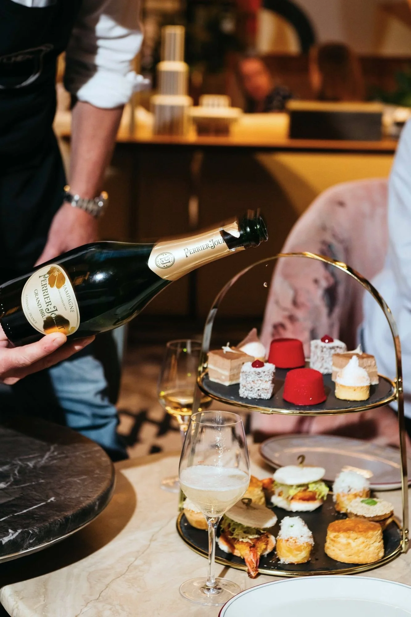 Kimpton Margot Sydney_High Tea_Bubbles.jpg