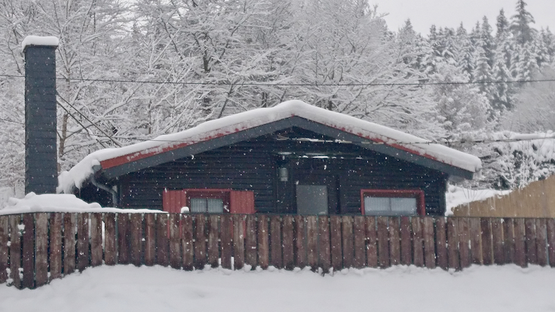 Ferienhaus-Winter.png