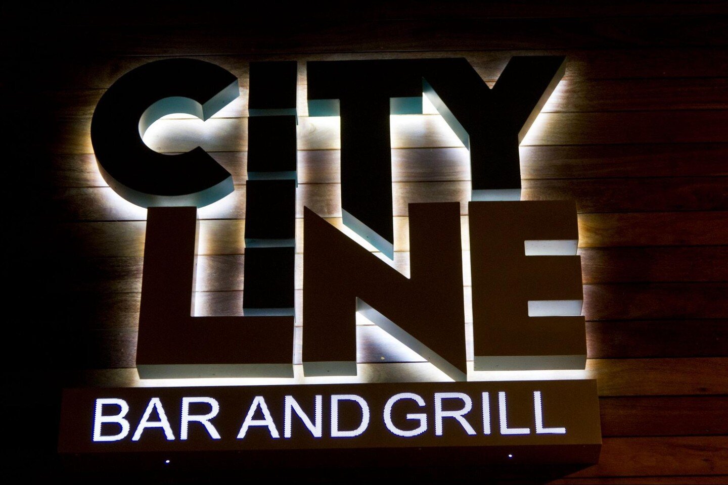 You 🤝City Line Bar and Grill

#citylinebar #summerdrinks #patioszn #albanynyfoodie #upstatenyrestaurant #cityline