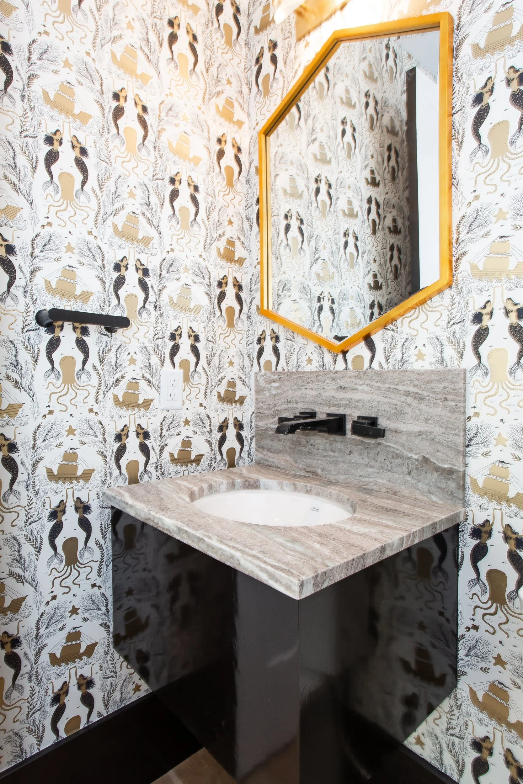 5200 Wintergrass Interior-19.jpg