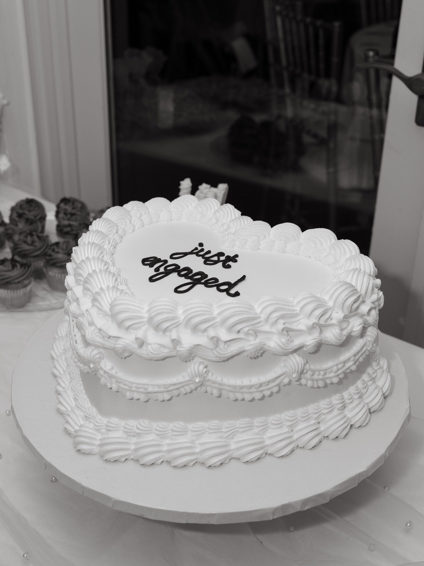 Engagement party details 🤍

Venue: @thepleasantvillemanorevents 
.
.
.
Westchester Engagement Photographer | CT Engagement Photographer | NYC Photographer | Engagement Session