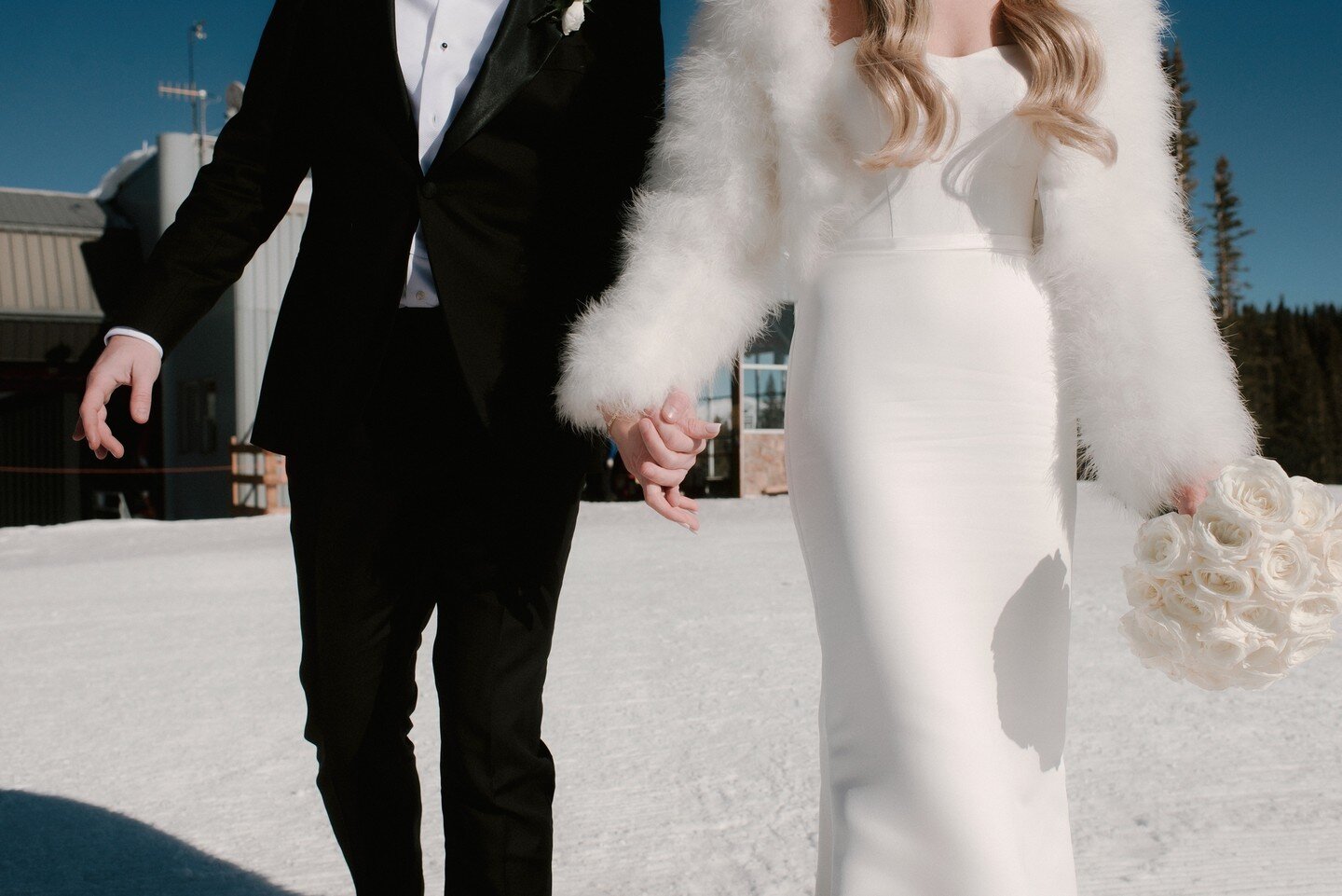 Winter vibes for your Wednesday brought to you by Taylor and Blake. ❤️&zwj;🔥⁠
⁠
#JosephWestPhotography ⁠
⁠
Planning: ⁠@somethingblue.events ⁠
Location: ⁠@thelittlenell ⁠
Floral and Decor: ⁠@carolynsflowers ⁠
Hair and Makeup: @vanessa.vieni ⁠
Music: 