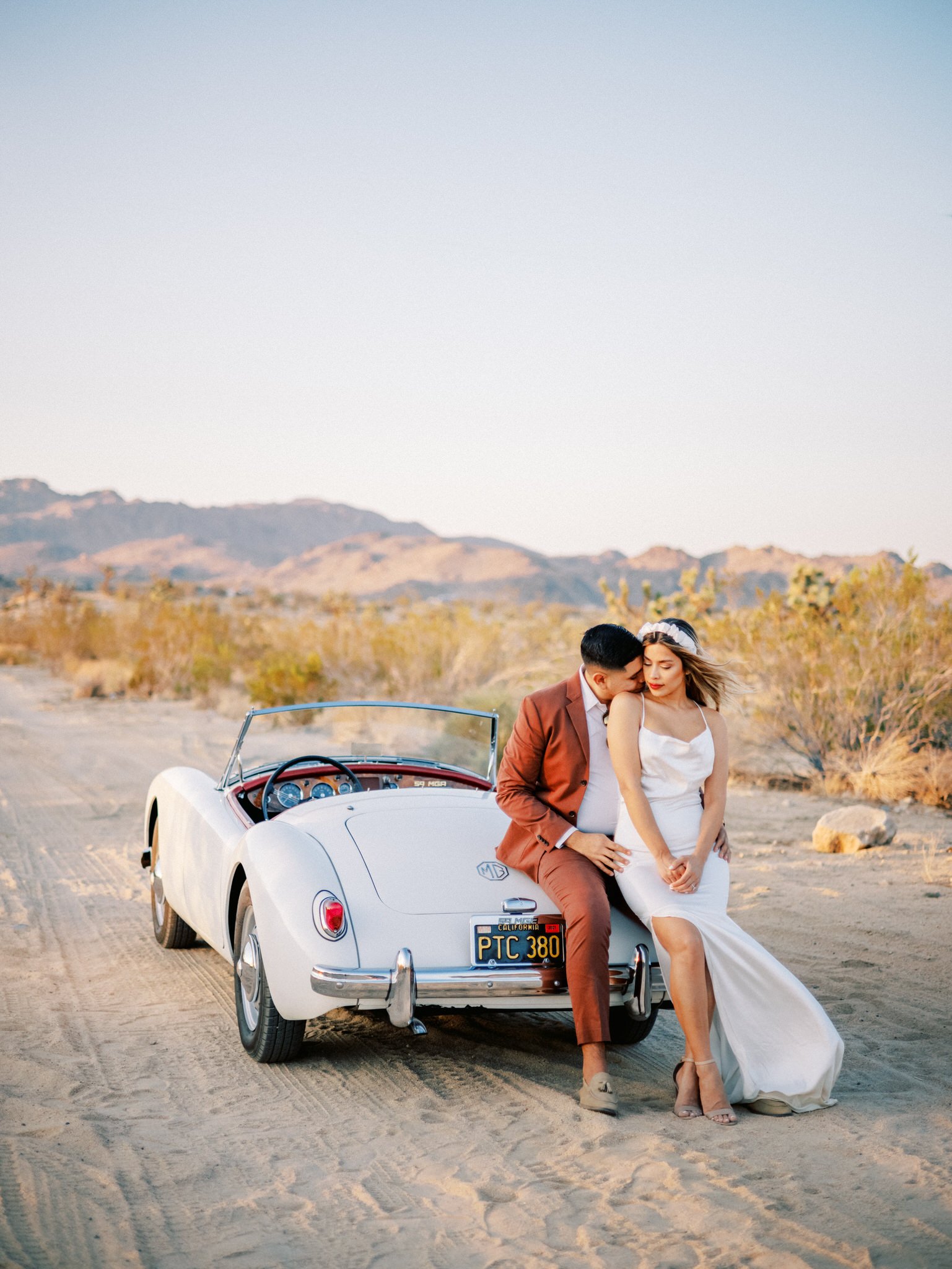 Engagement shoot in Joshua Tree, California — Kernwell Photography
