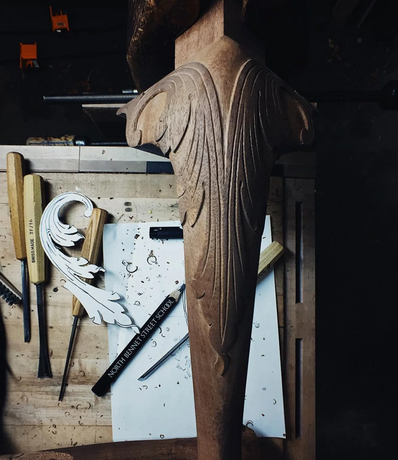 AcanthusLeafCarving_CabrioleKnee_AspenGolann.jpg