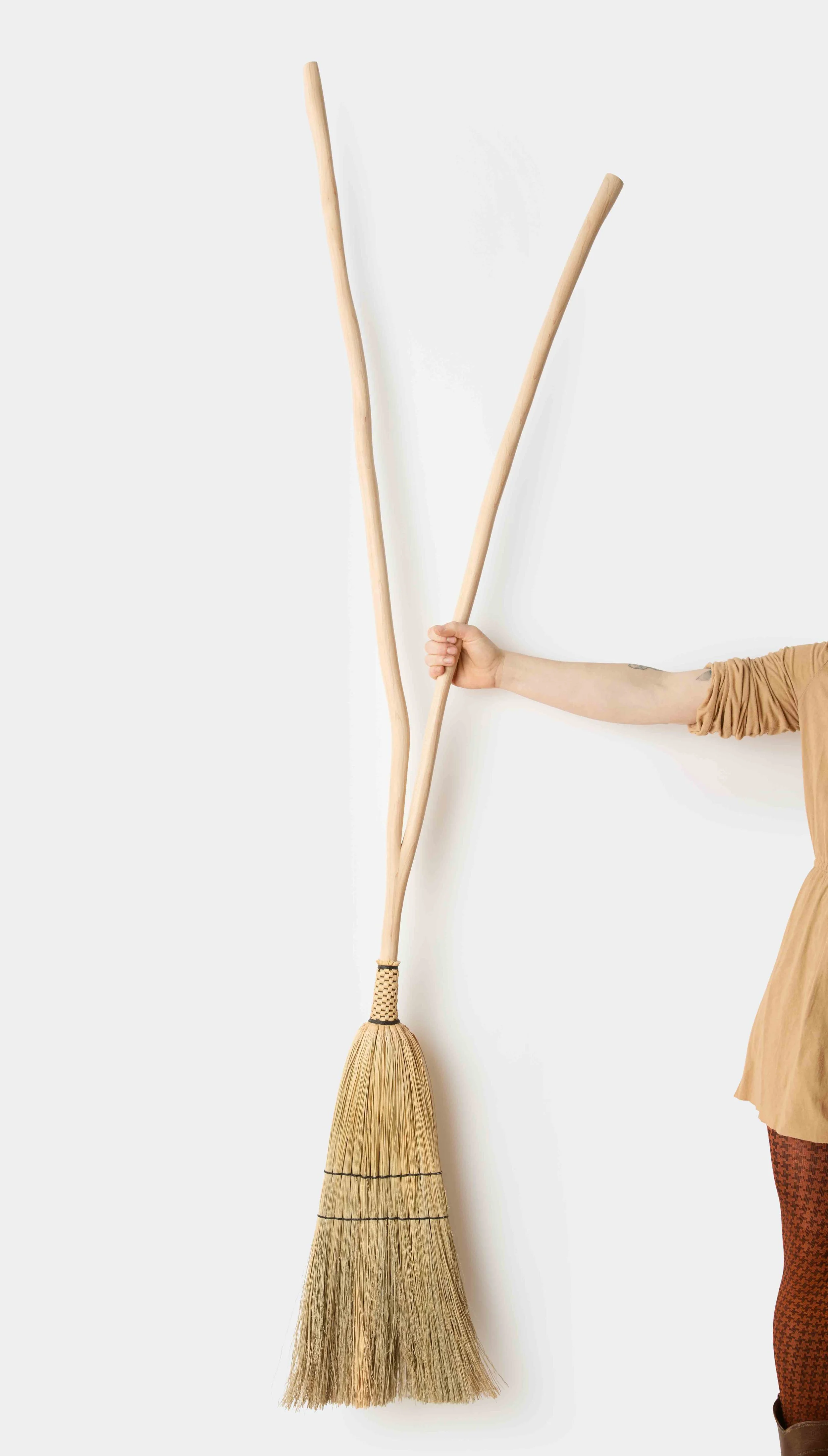SmallFileForEmail_MapleSplit_Broom_HandHold_PhotoCreditKateBenson.jpg
