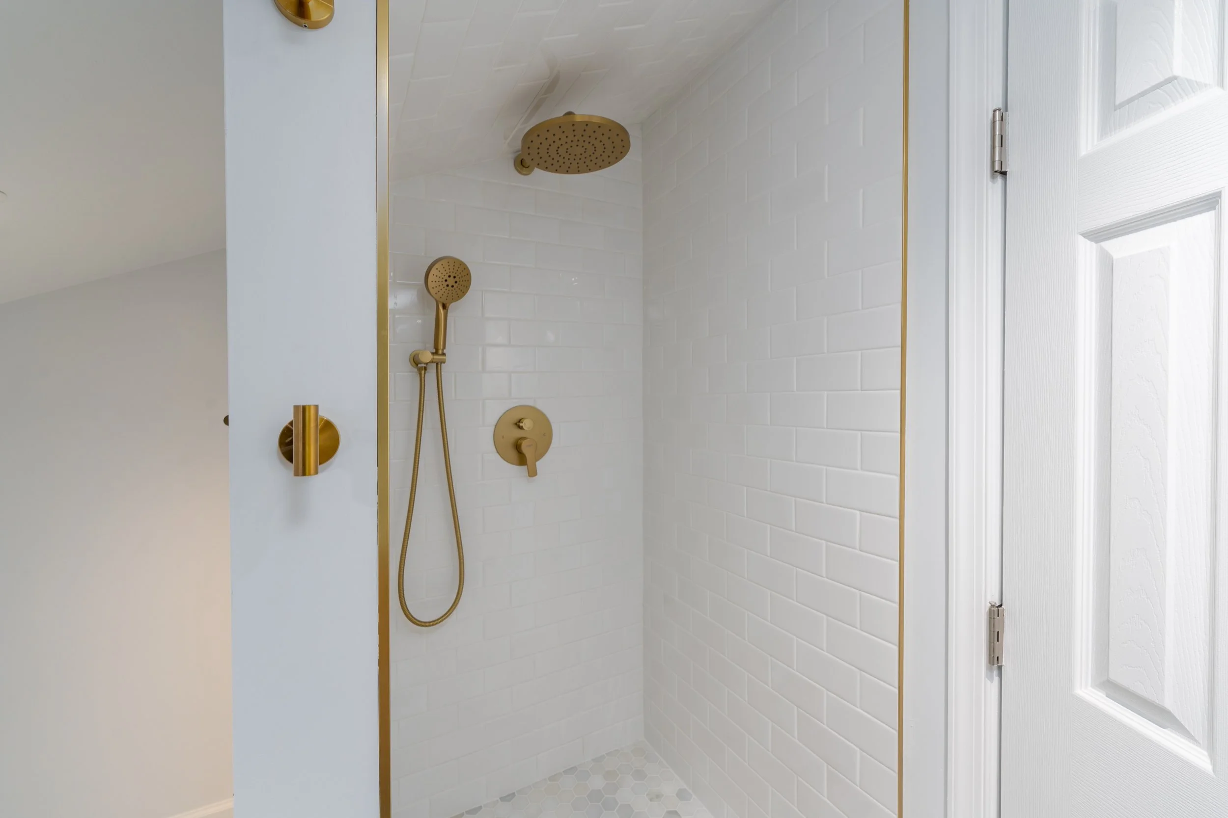 Third Floor Bathroom-2.jpg