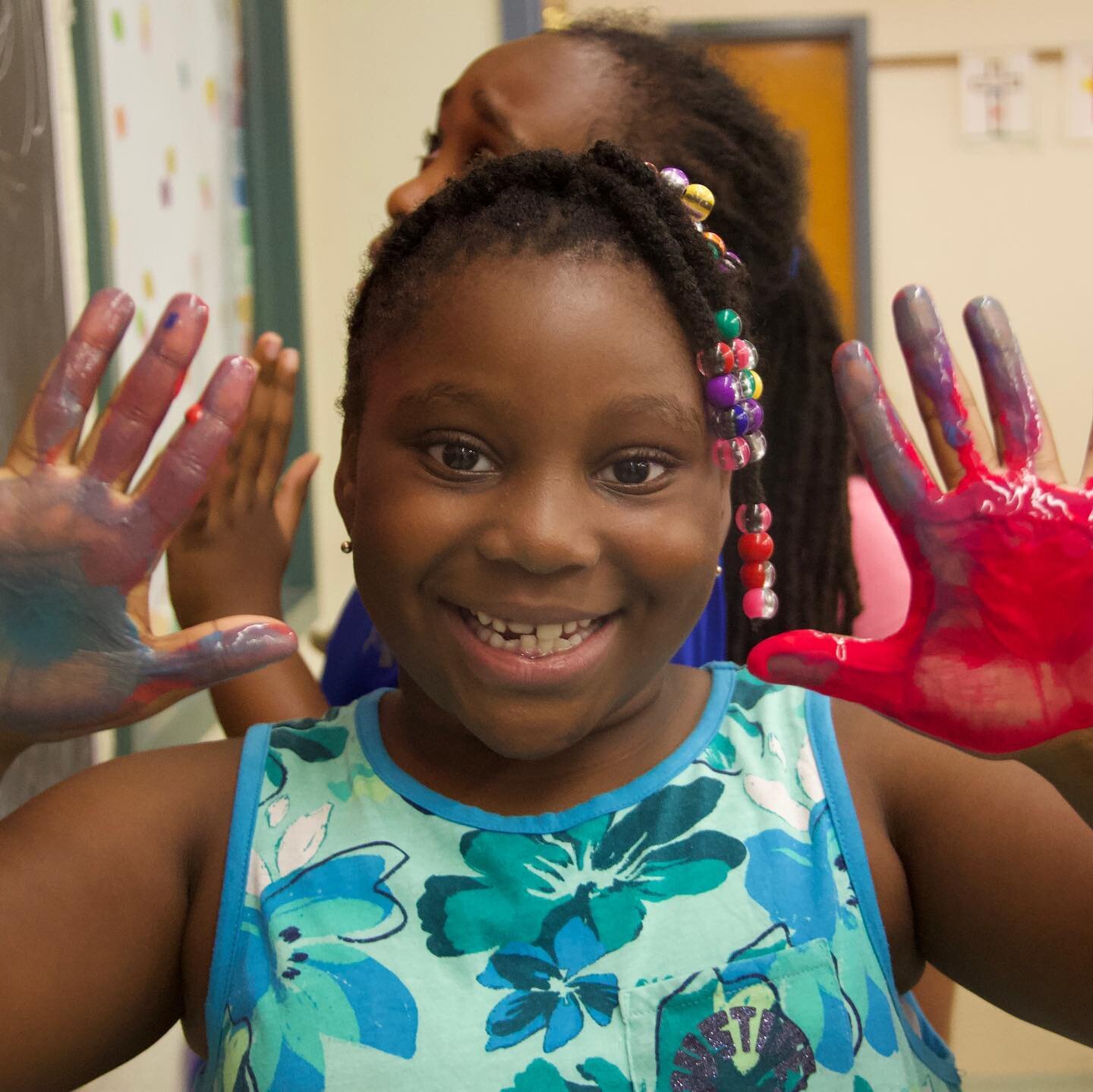 MIDLAND had fun with paint and tie-dye today! 

- 

#summercamp #paint #fun #cheer #tiedye #art #smile #toronto #summer