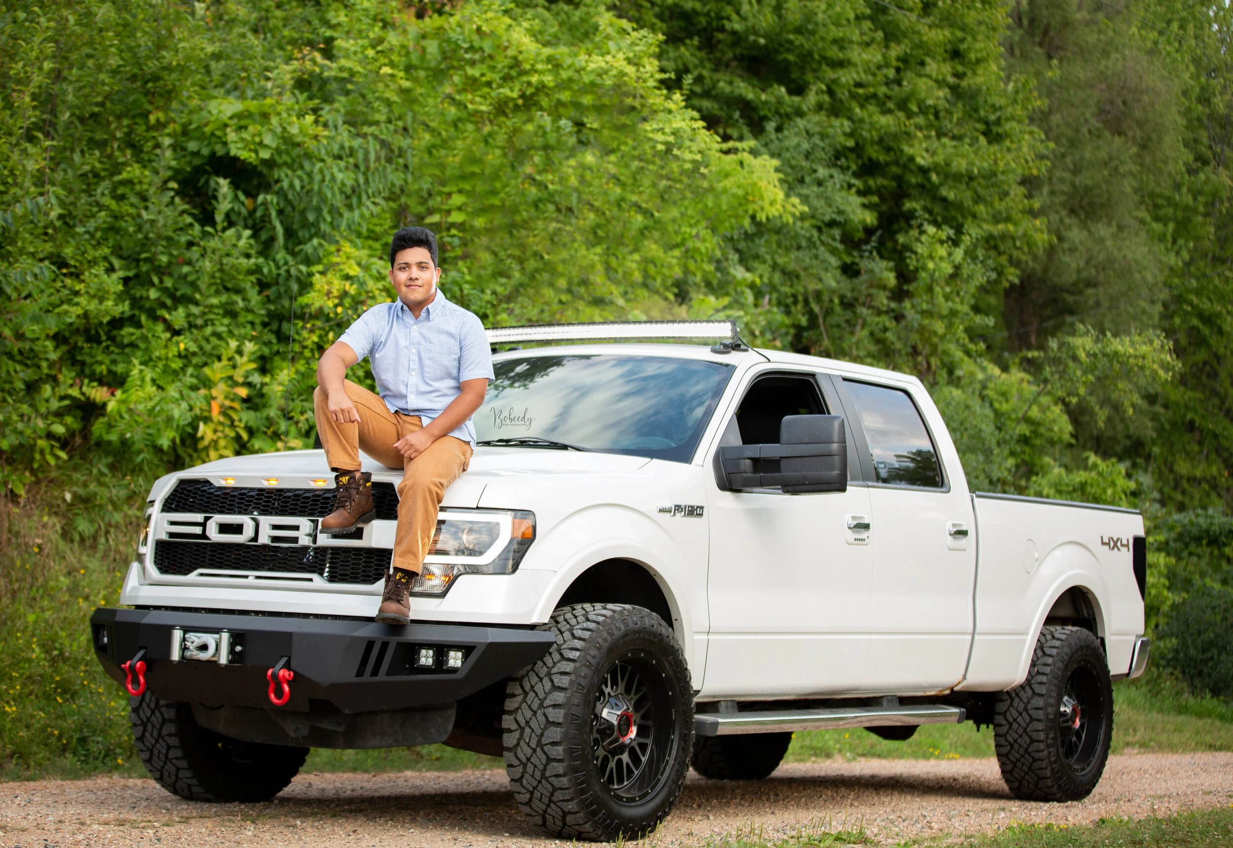 using a truck for senior photos