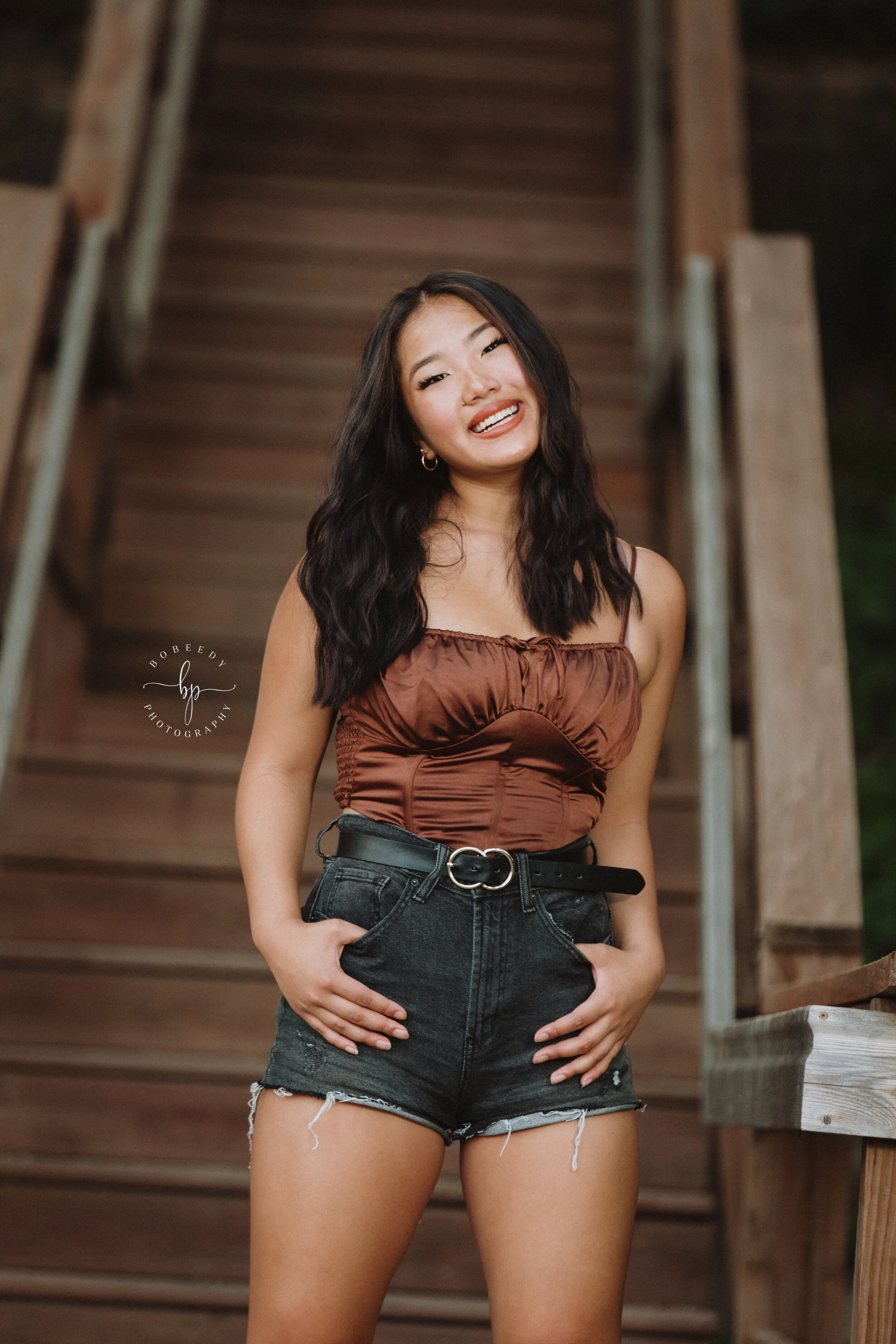 girls senior photo session downtown excelsior wooden stairs bobeedy photography maple grove senior photographer
