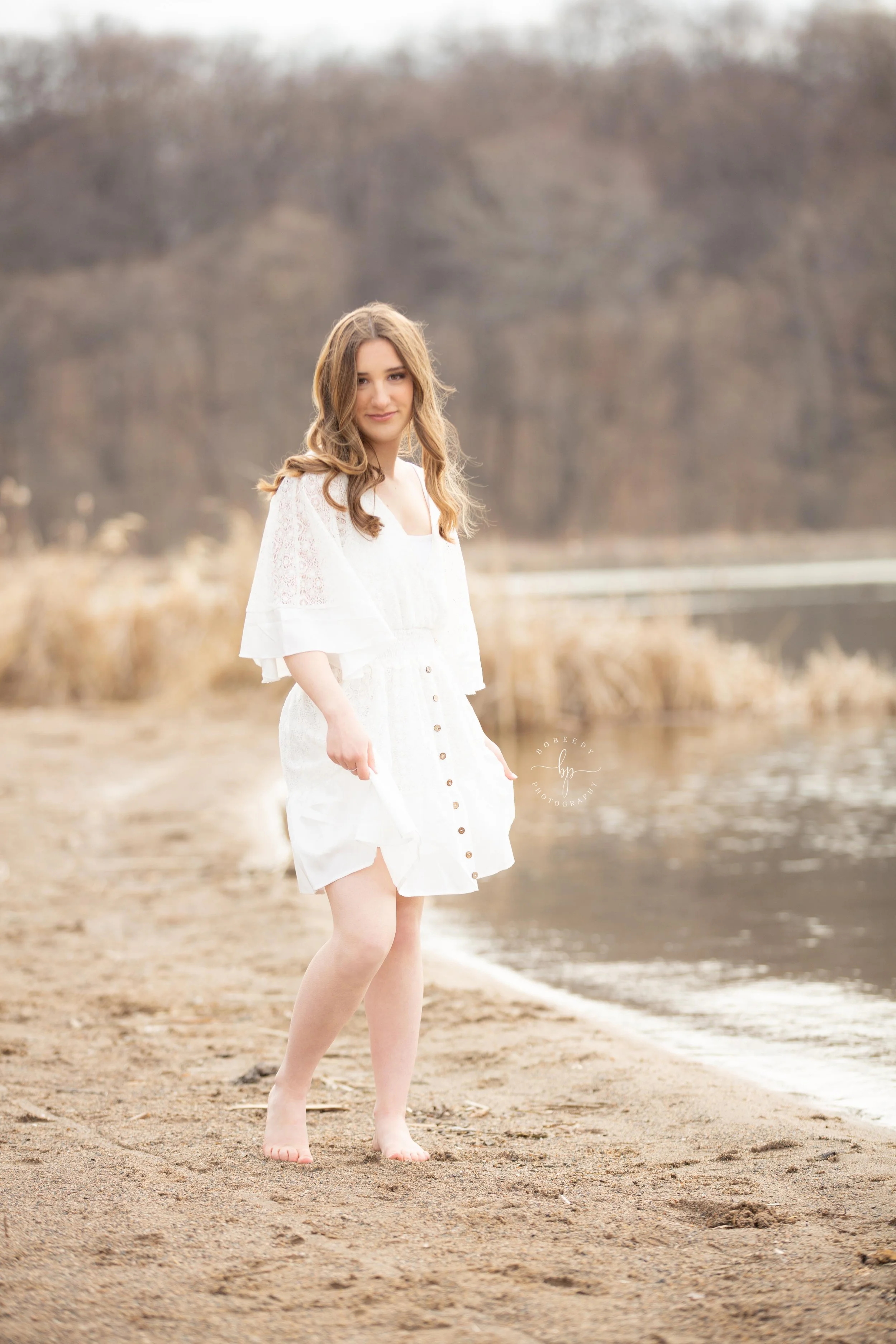 maple grove senior photographer fish lake regional park girl poses bobeedy photography