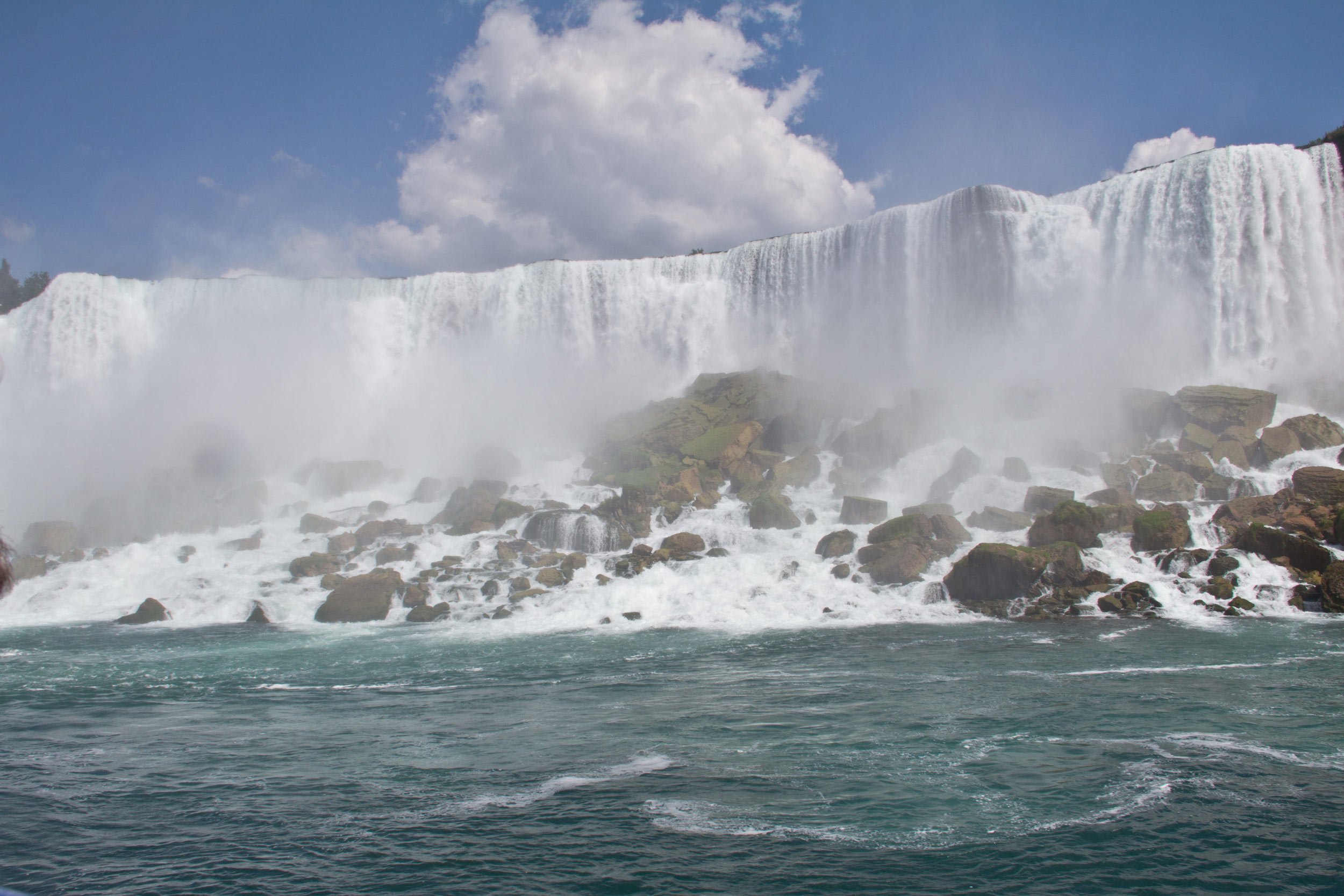 niagara-falls-american-falls-from-the-maid-of-the-mist