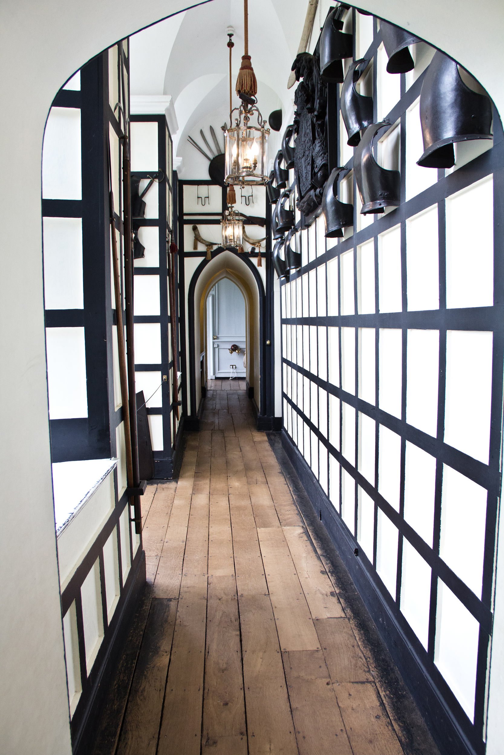 timbered-hallway-in-warwick-castle-england