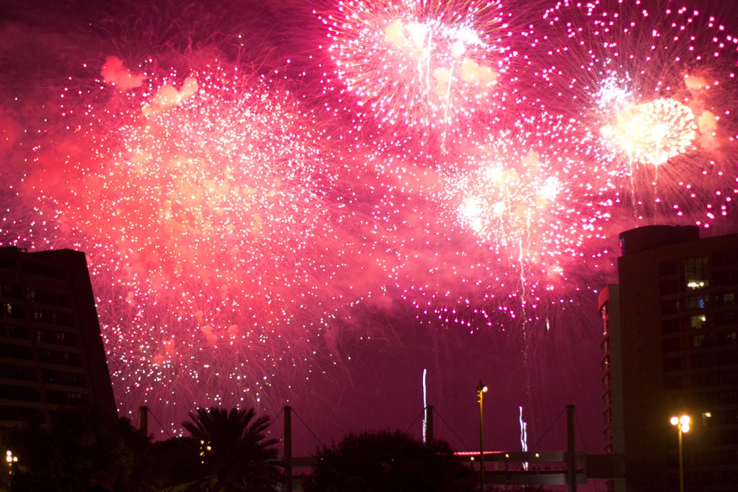 Magic-Kingdom-fireworks-from-the-Contemporary-Resort