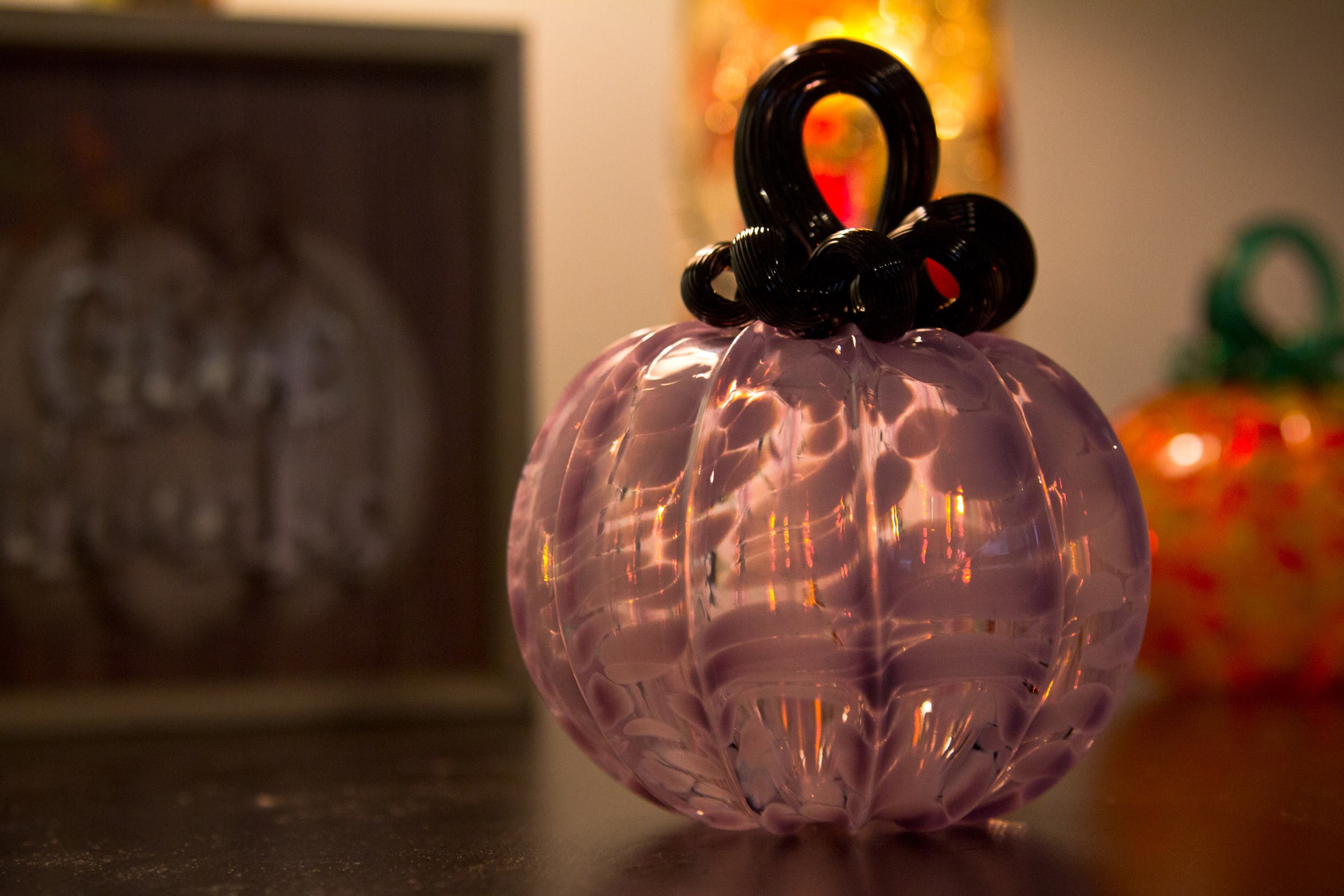 make-your-own-glass-pumpkin-corning-museum-of-glass