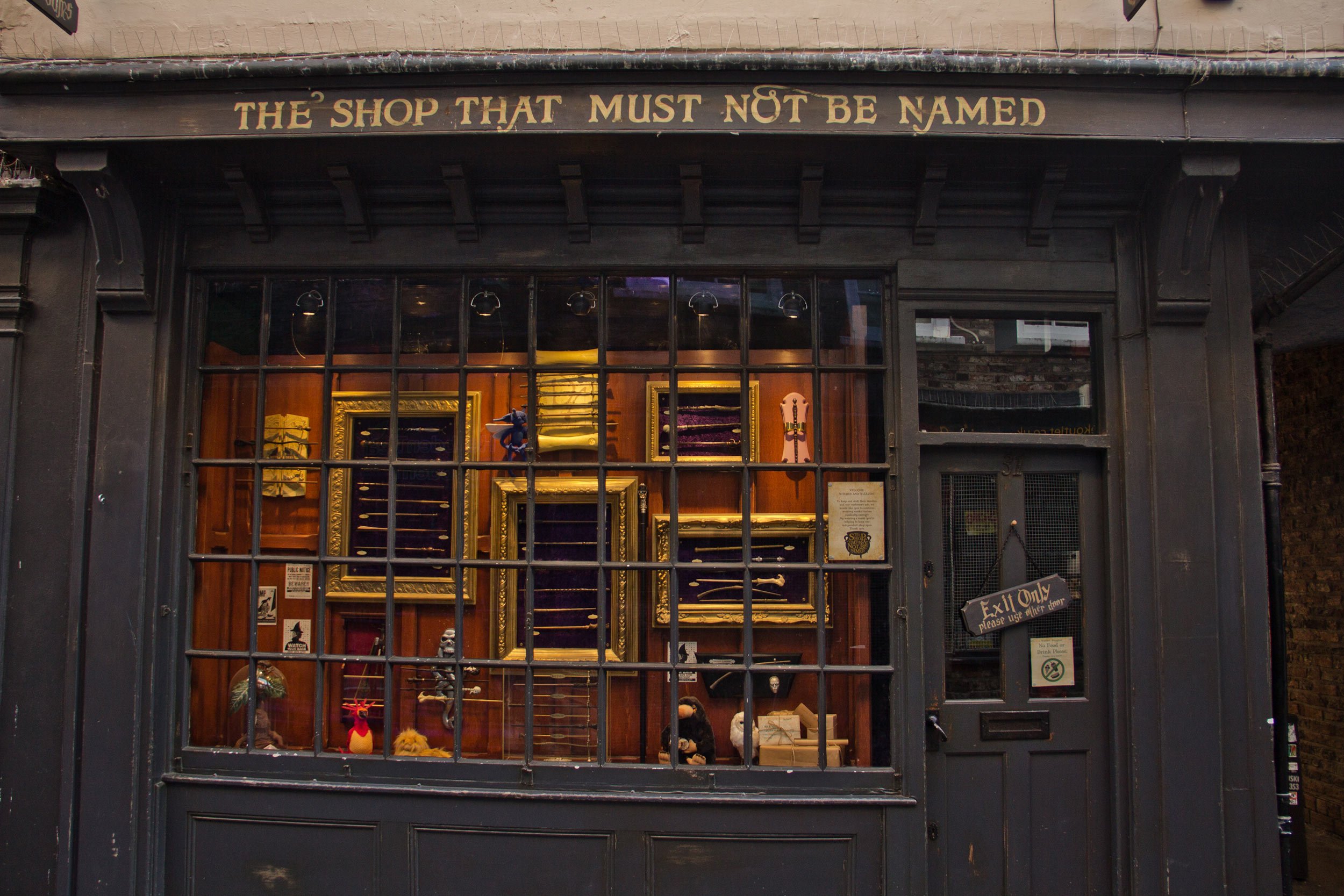 the-shop-that-must-not-be-named-in-york-shambles