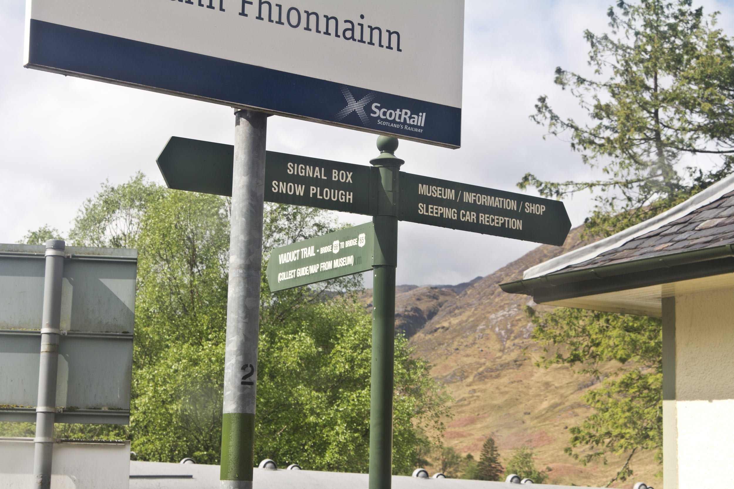 signs-for-walking-trail-at-glenfinnan-station