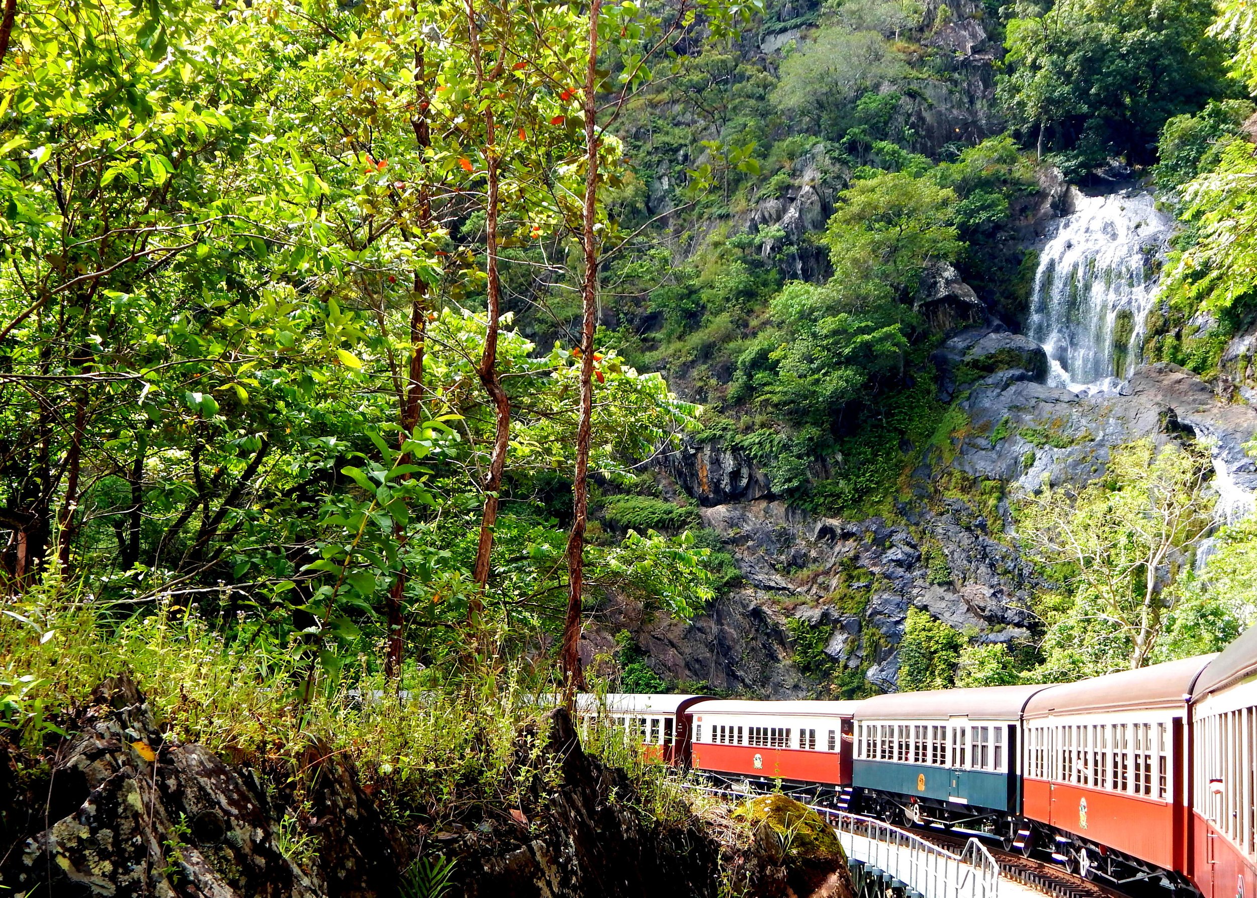 kuranda-scenic-railway-train
