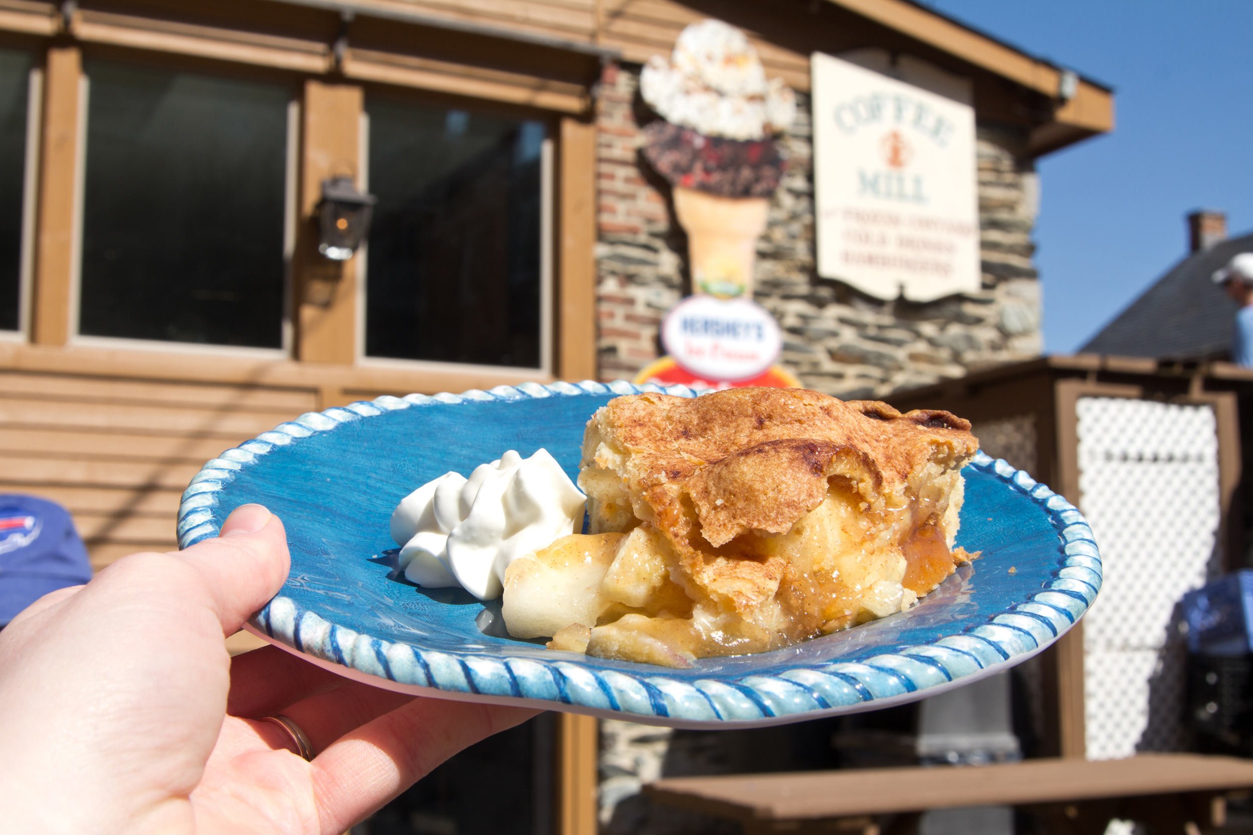 maple-apple-pie-at-a-cafe-in-harpers-ferry-wv