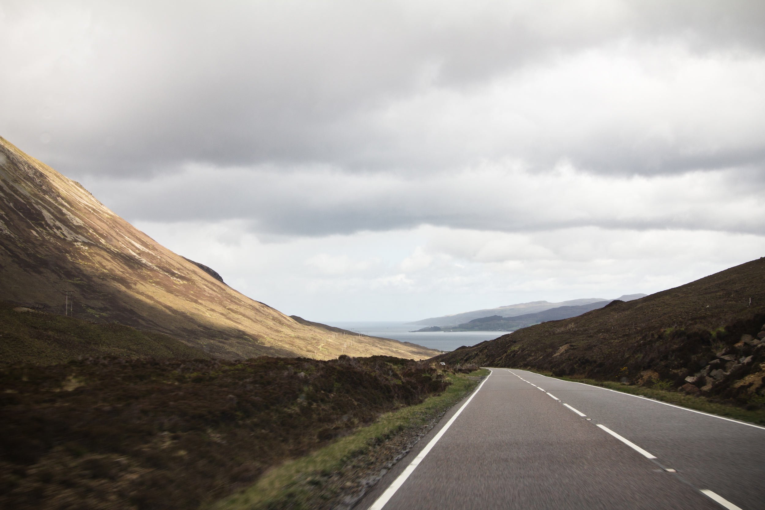 road-through-the-isle-of-skye-to-portree-scotland