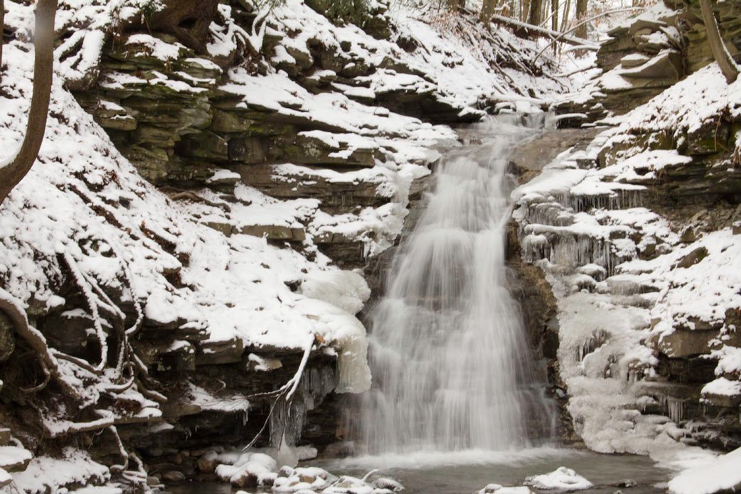 waterfall-in-winter-letchworth-state-park