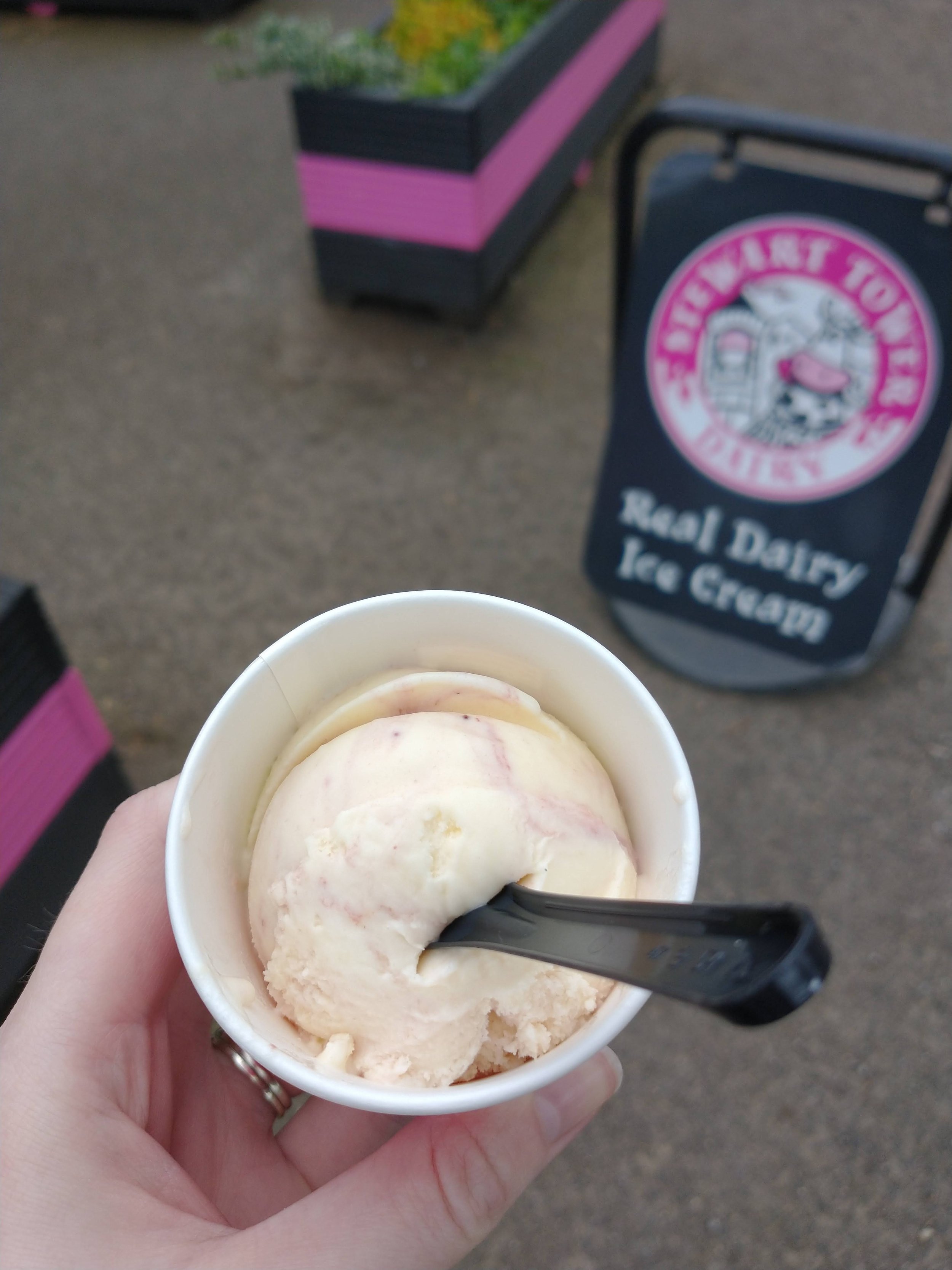 ice-cream-from-stuart-tower-on-the-way-to-edinburgh-scotland