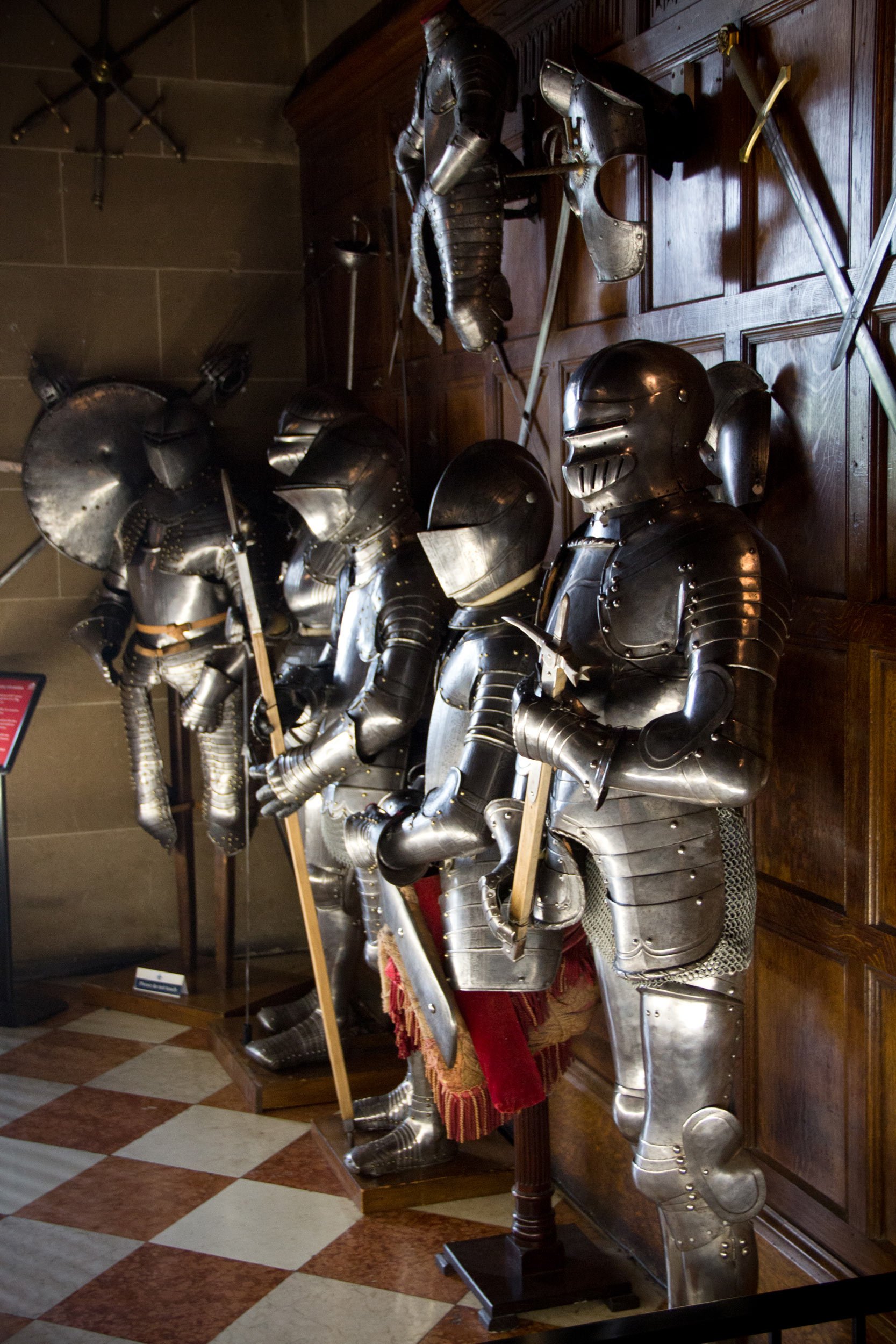 suits-of-armor-at-warwick-castle-england