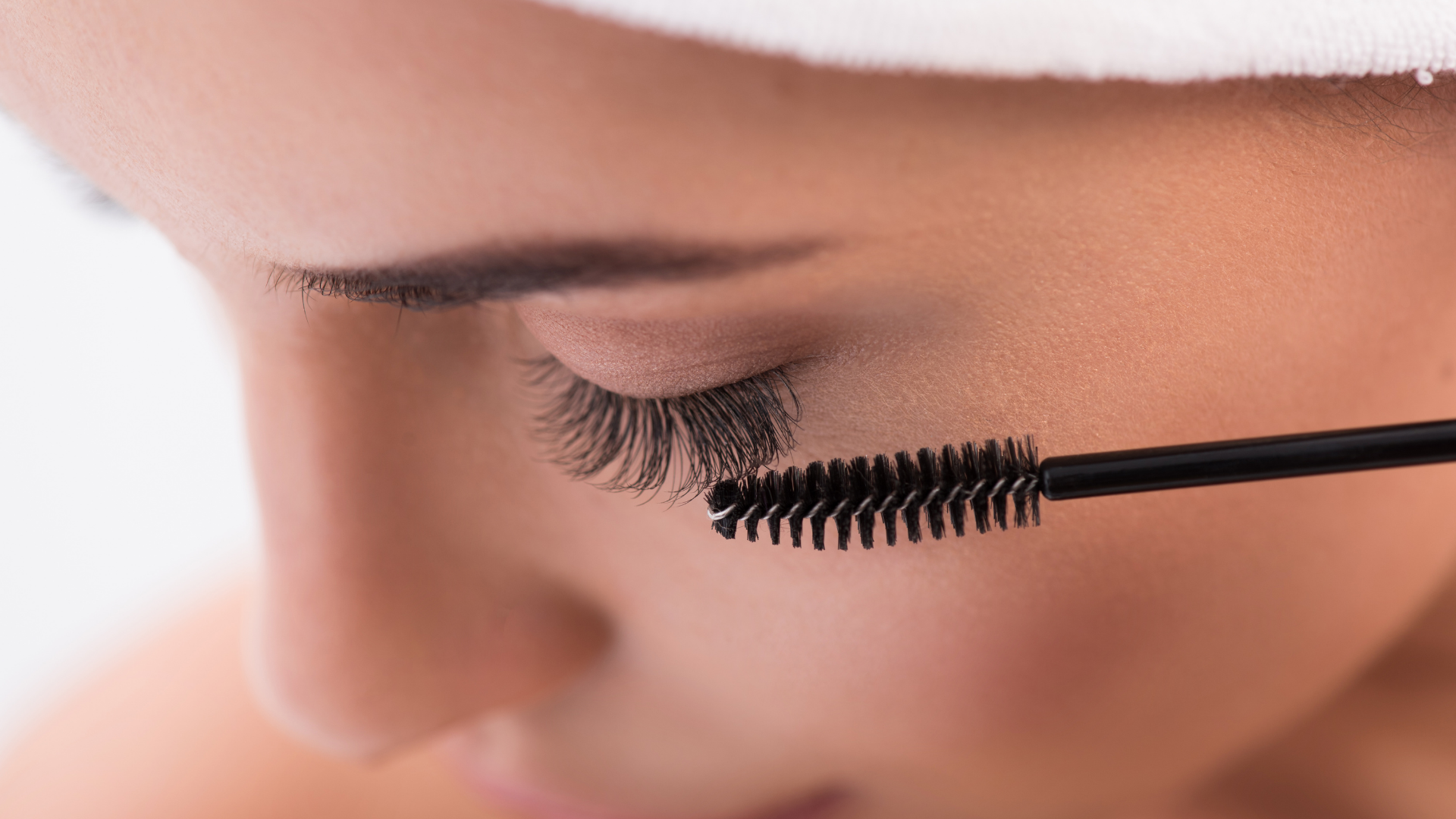 If you are noticing that your eyelash extensions are just barley getting yo...