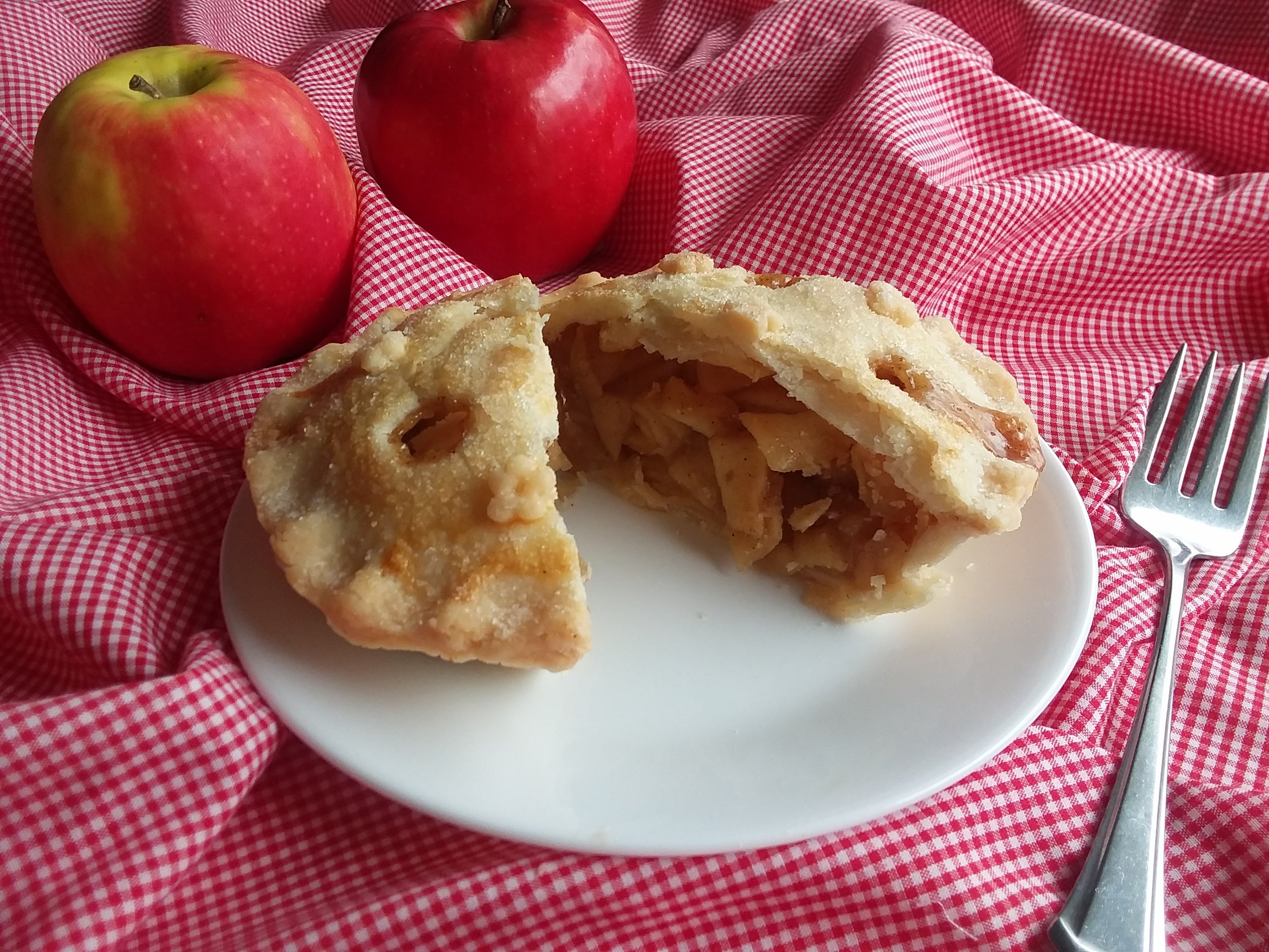 4 inch Apple Pie.jpg