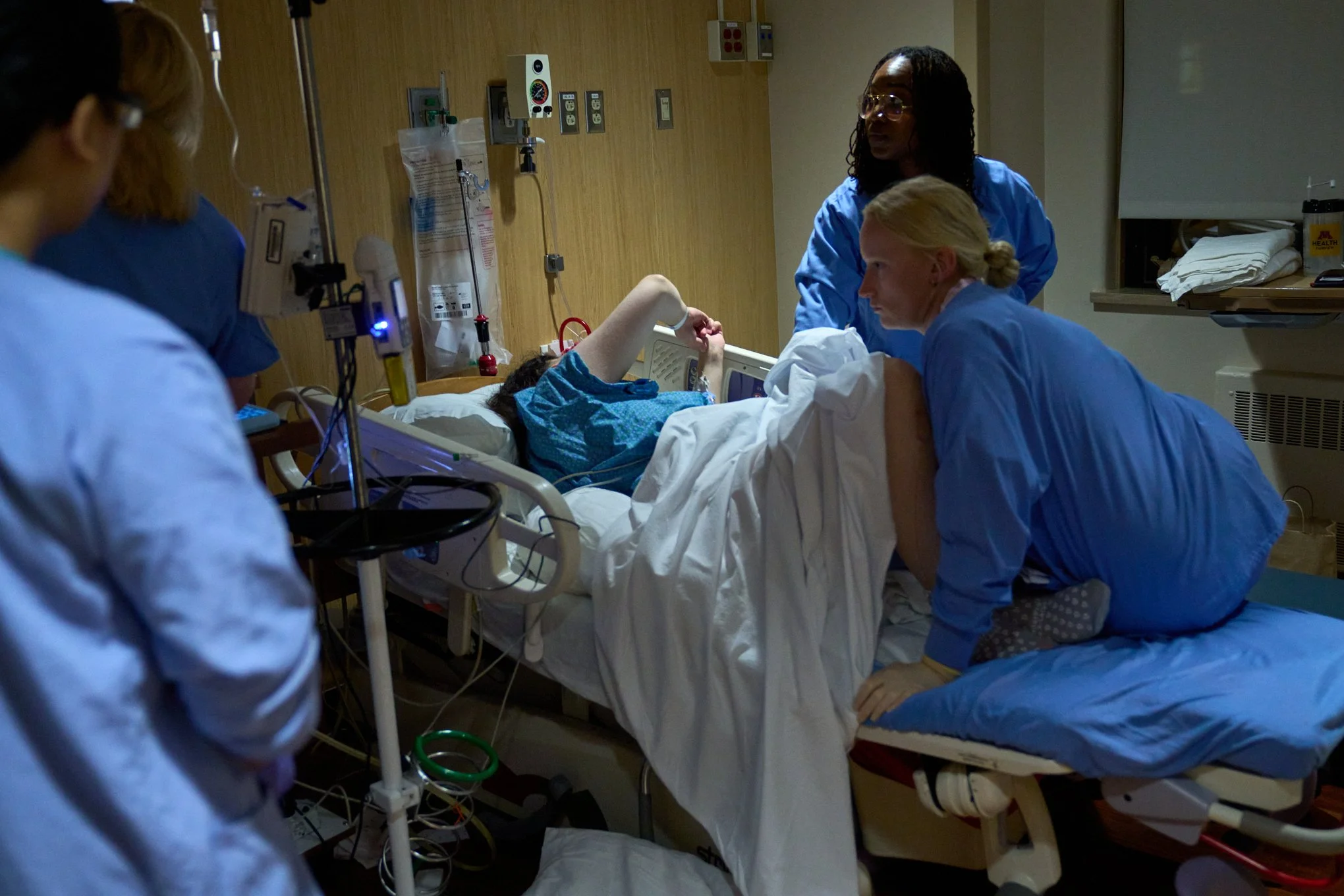 The team discusses possible C-section.
