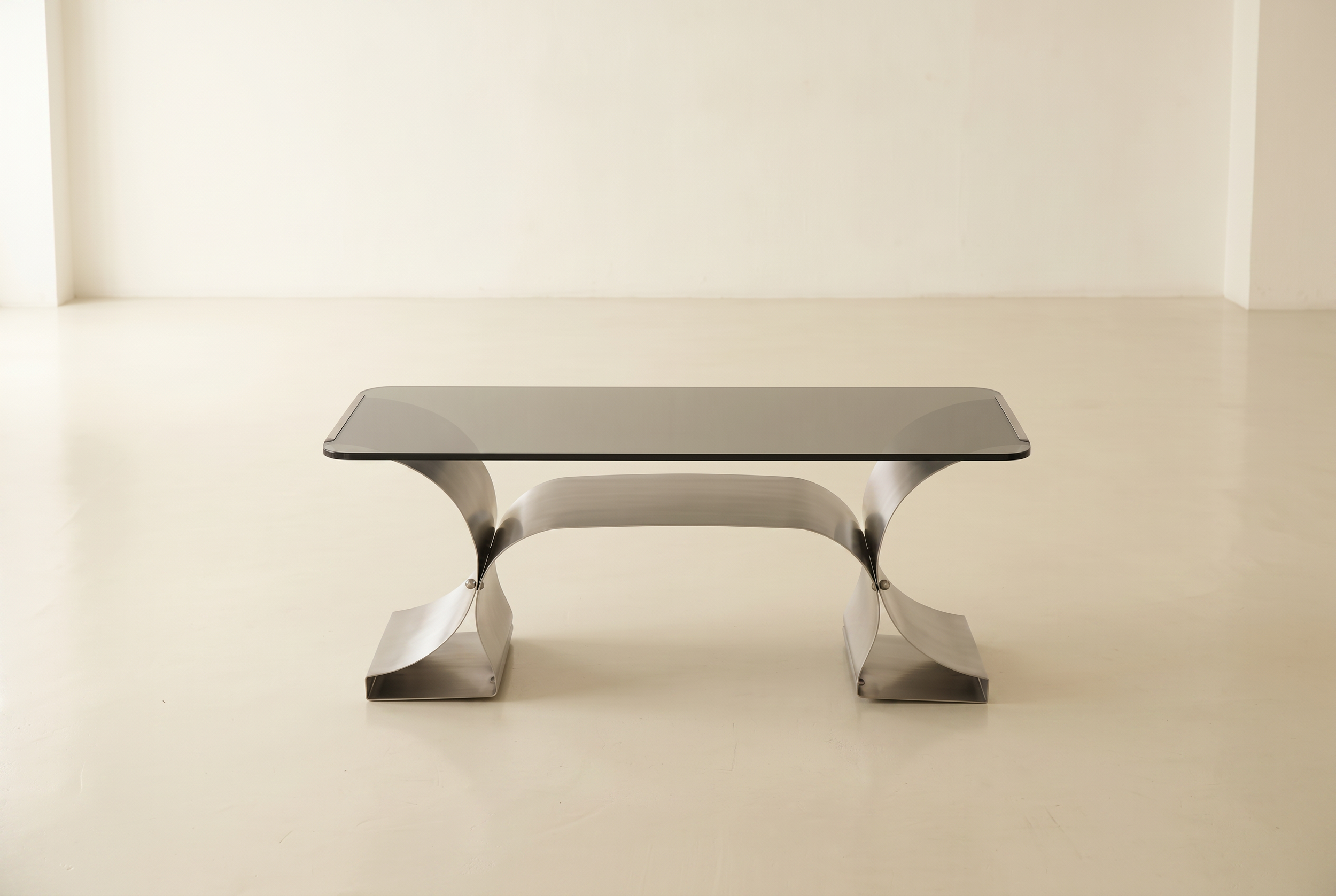 table-francois-monnet-galerie-Paris-Lisbonne-8.png