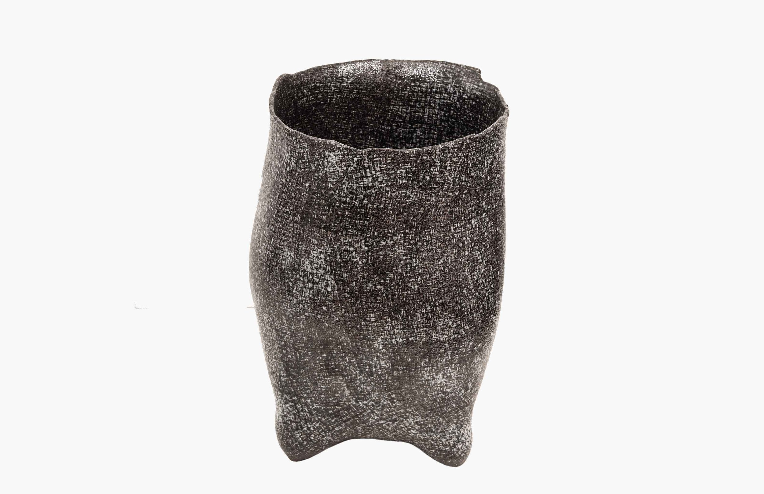 Poterie rare japonaise réalisée par le maître potier Takiguchi Kazuo.