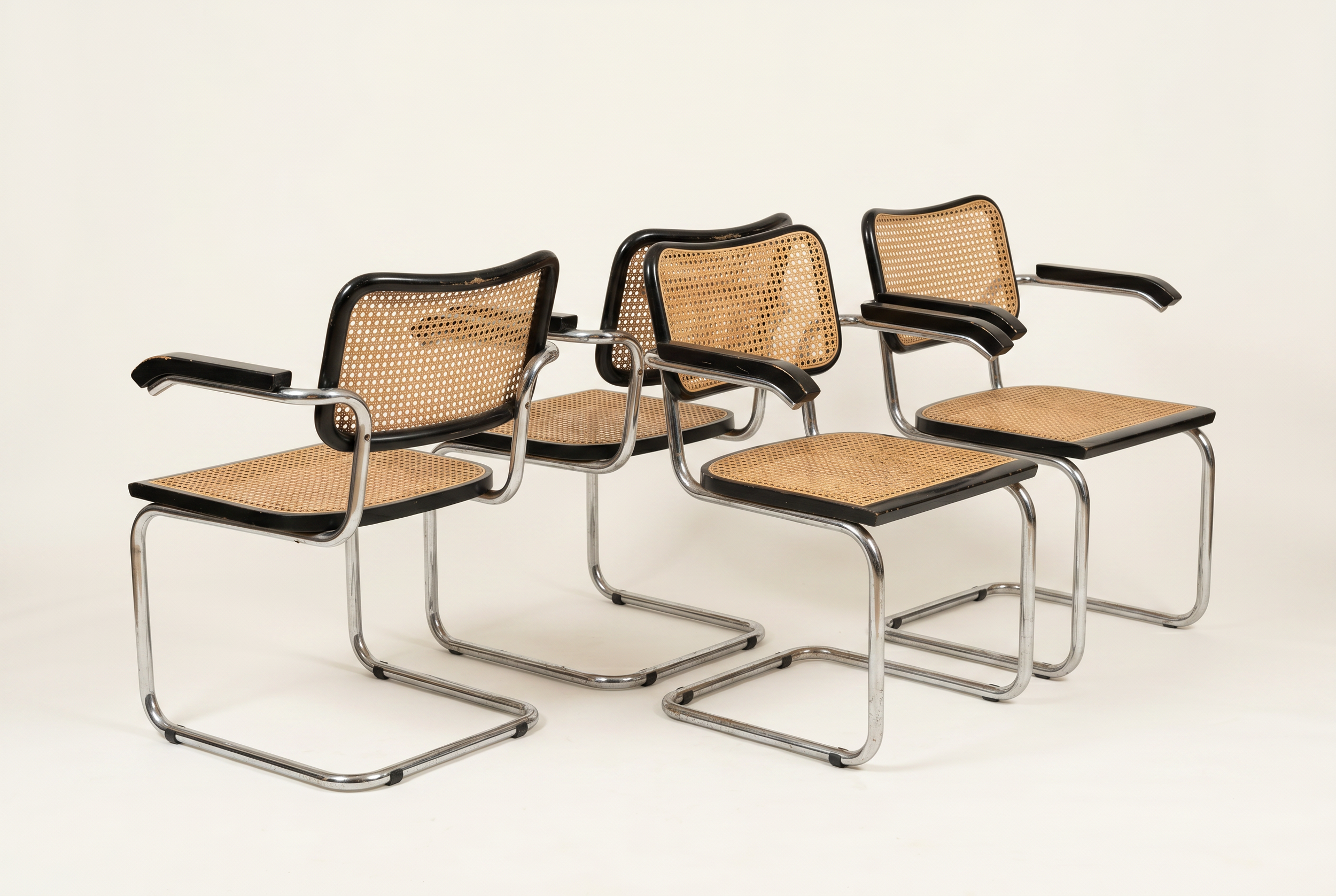 Fauteuil-B64-noir-3.png
