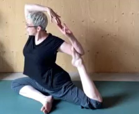 Hatha Yoga with Vicki 1.8.22