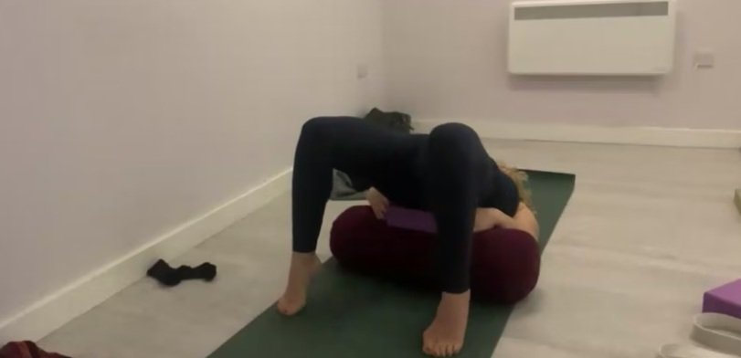 Gentle Yoga with Bolsters 16.10.26